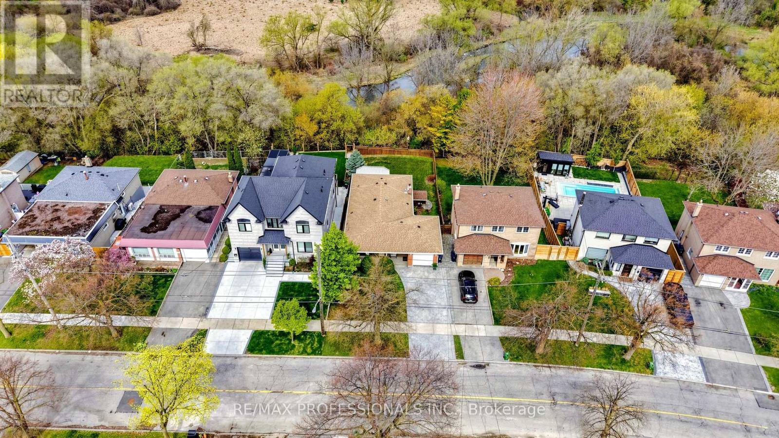 117 Mercury Road, Toronto, Ontario  M9W 3H7 - Photo 28 - W13083130
