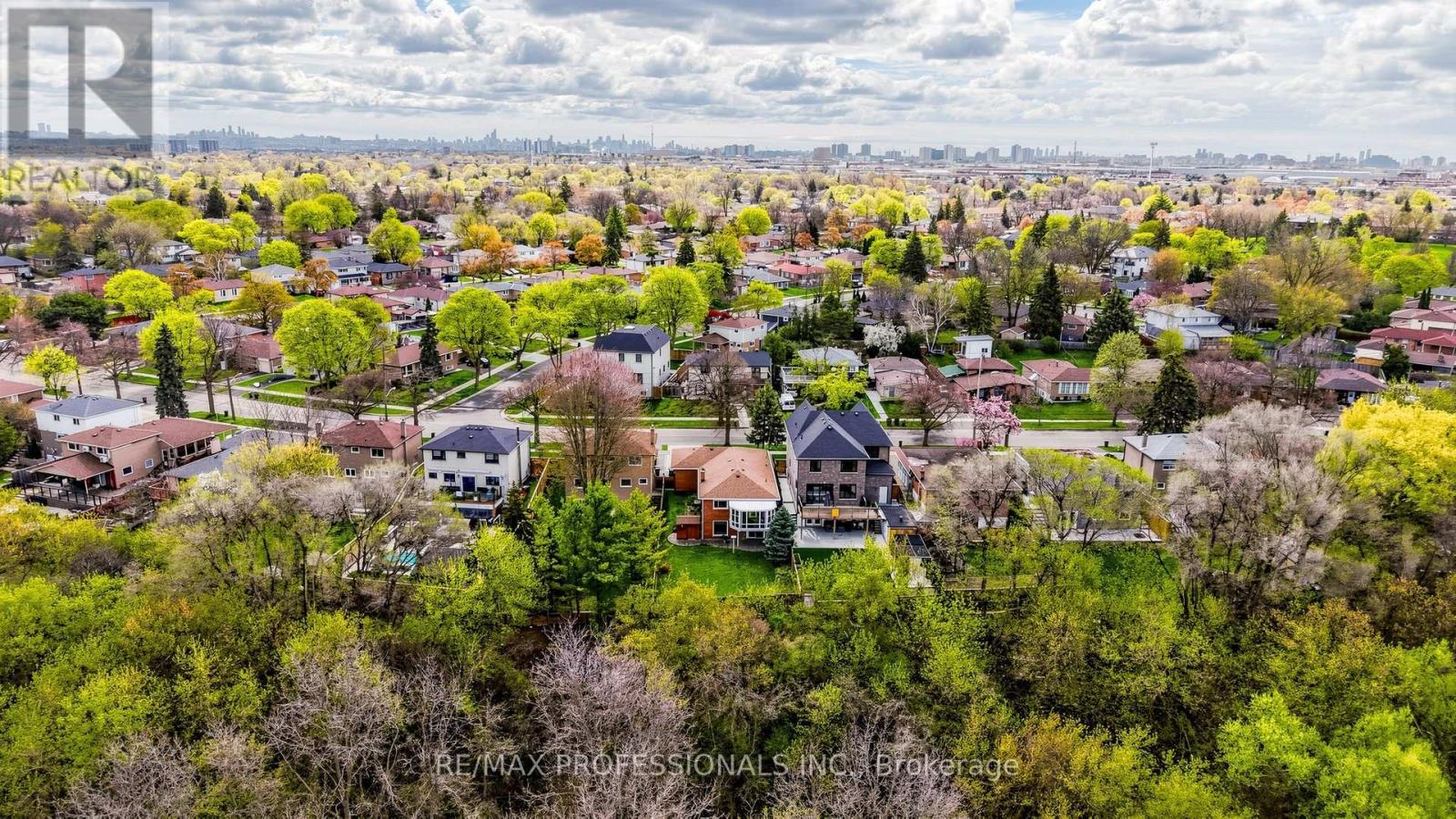 117 Mercury Road, Toronto, Ontario  M9W 3H7 - Photo 37 - W13083130