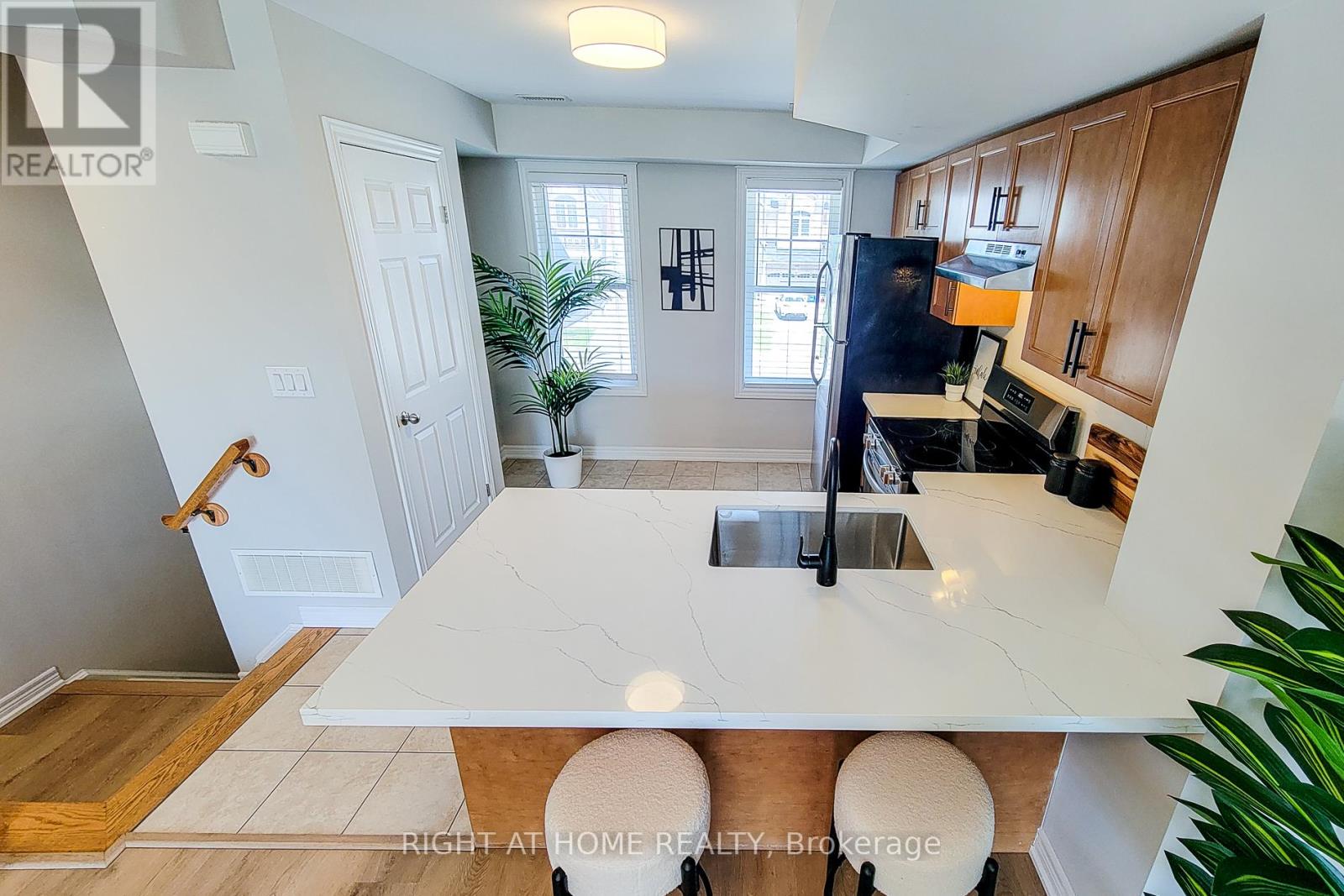 33 - 1380 Costigan Road, Milton, Ontario  L9T 8L2 - Photo 8 - W13083228