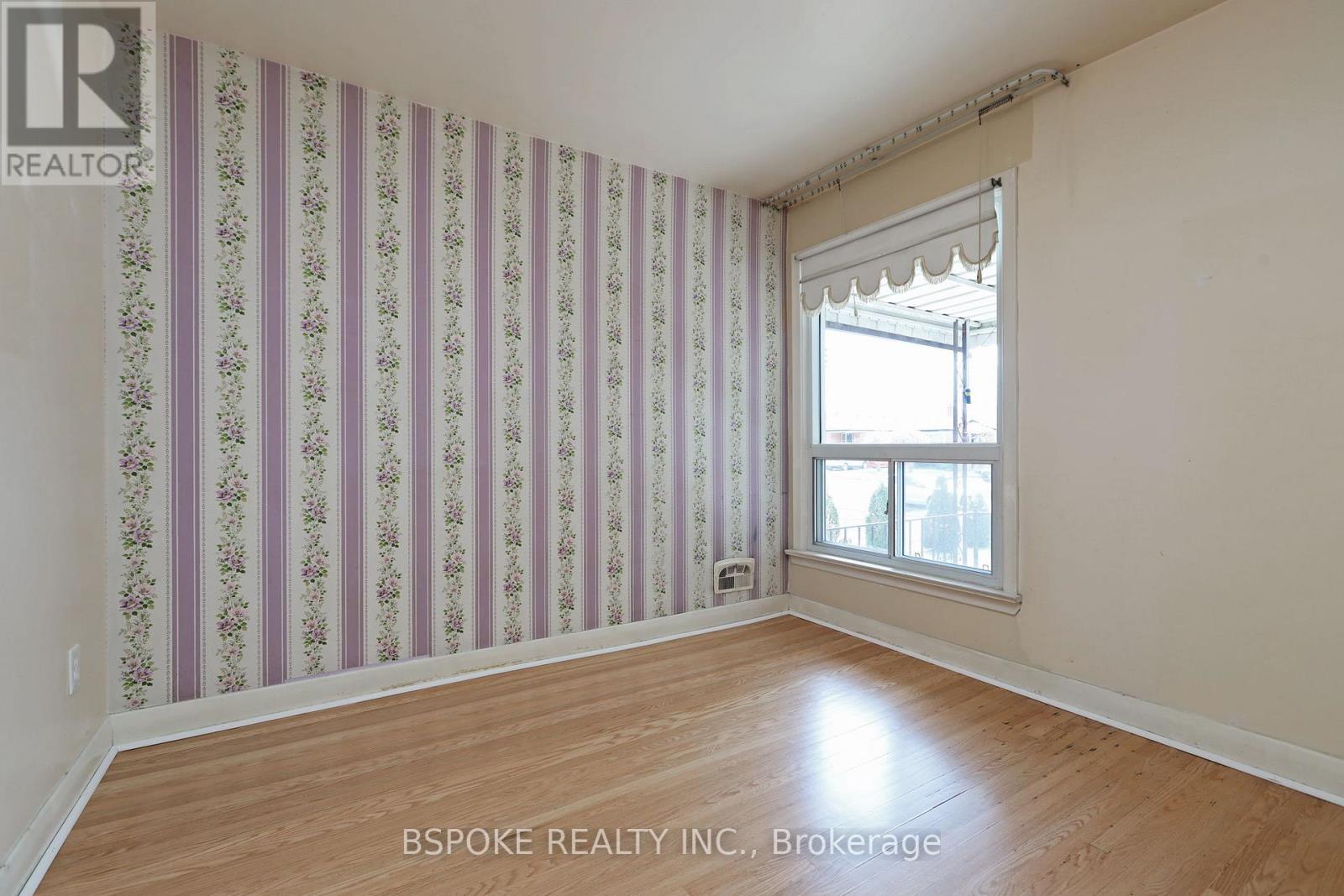 19 Nordin Avenue, Toronto, Ontario  M8Z 2A9 - Photo 13 - W13083256