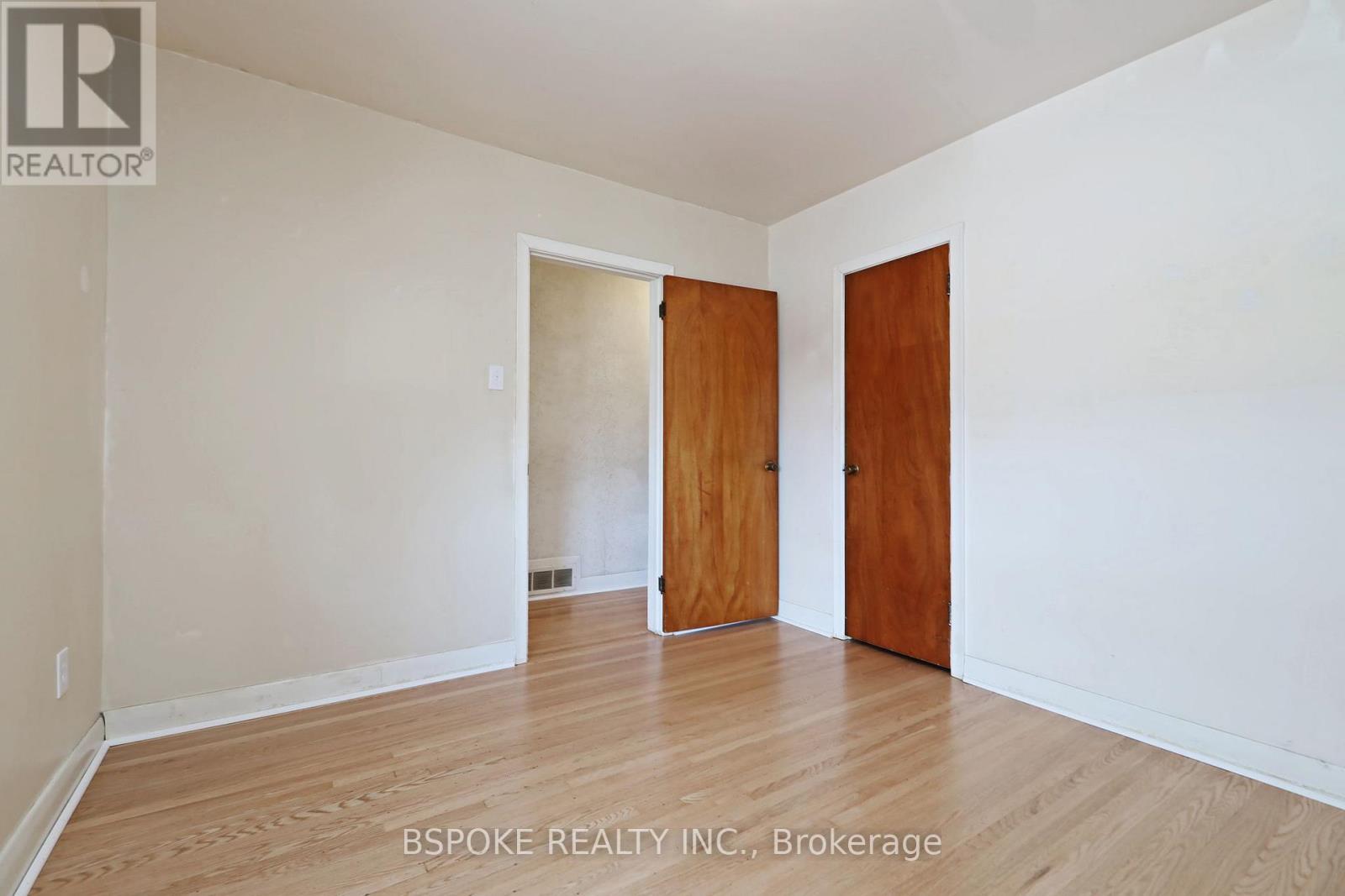 19 Nordin Avenue, Toronto, Ontario  M8Z 2A9 - Photo 14 - W13083256
