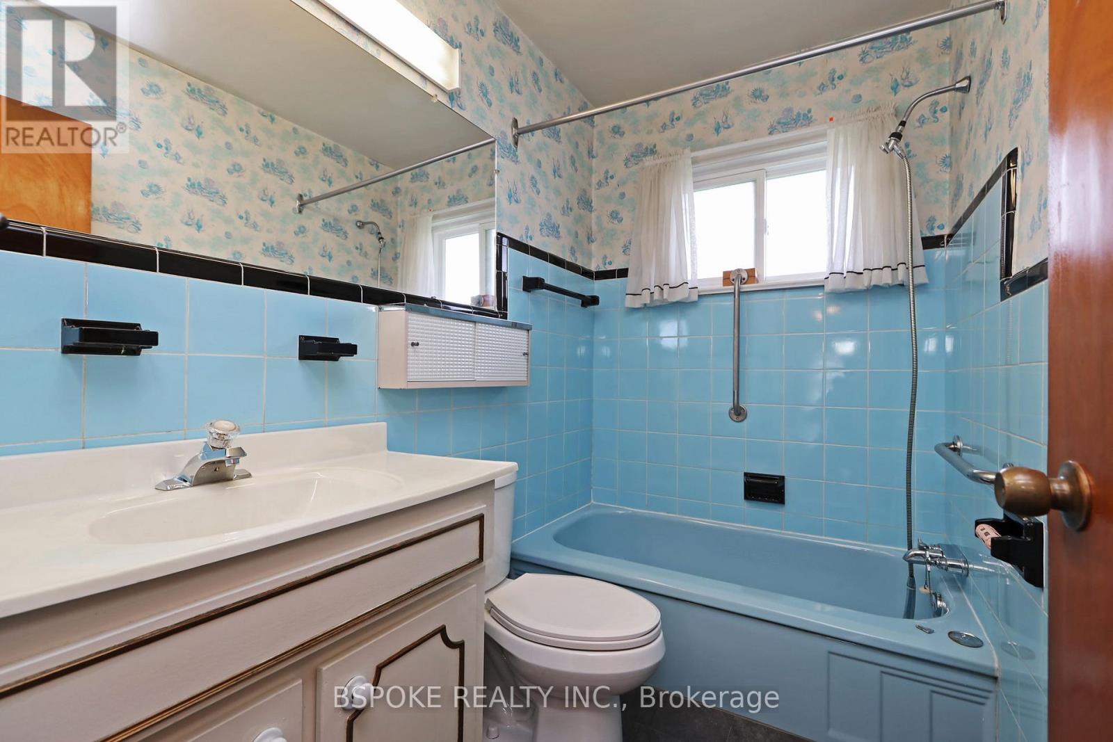 19 Nordin Avenue, Toronto, Ontario  M8Z 2A9 - Photo 19 - W13083256