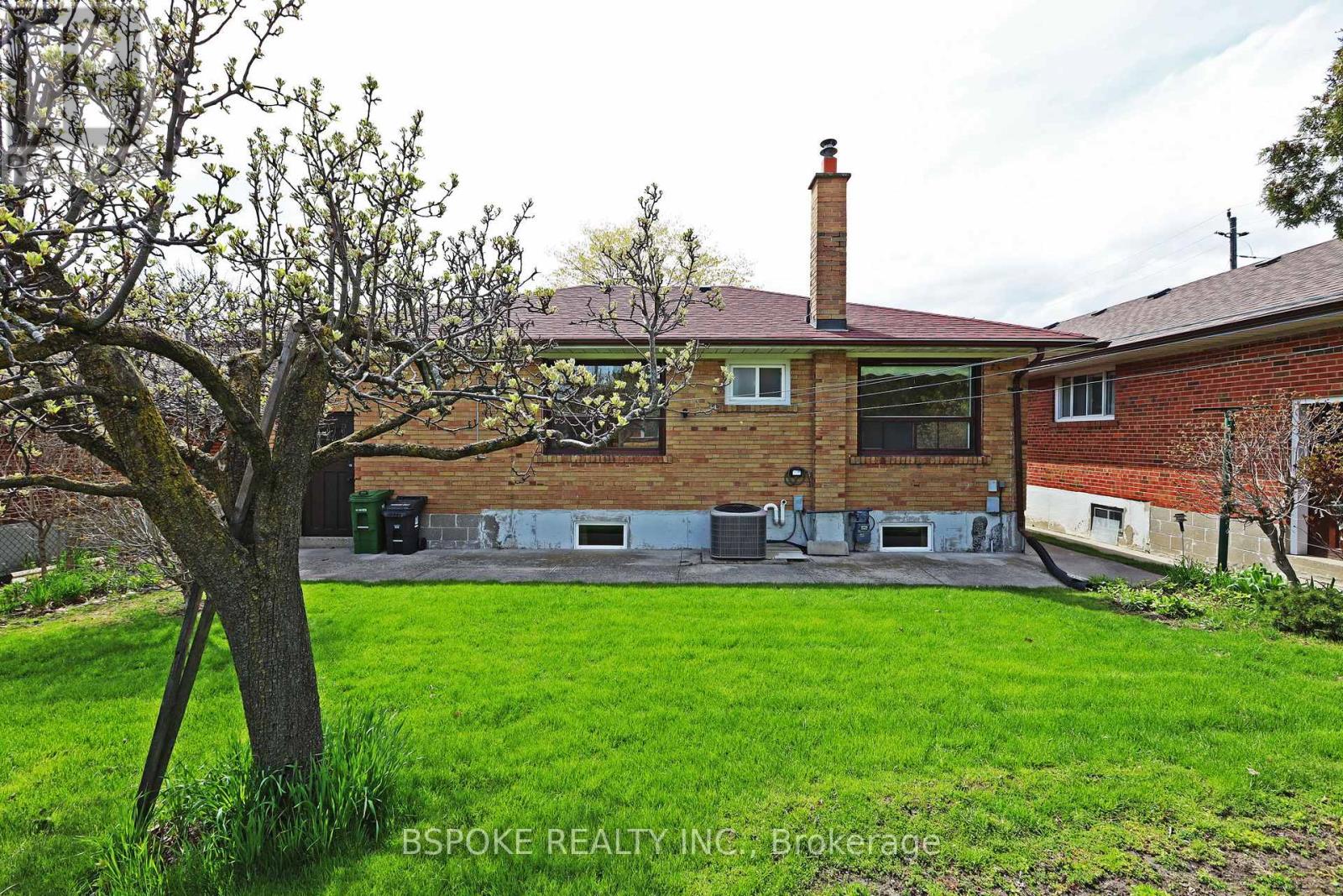 19 Nordin Avenue, Toronto, Ontario  M8Z 2A9 - Photo 30 - W13083256