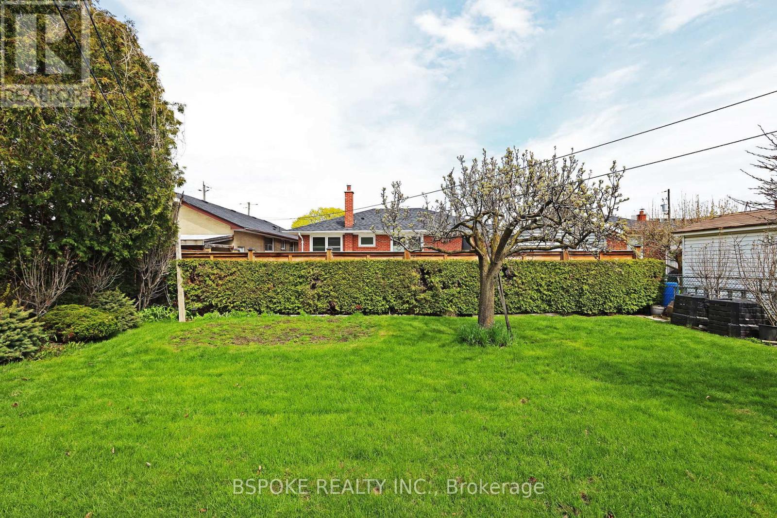 19 Nordin Avenue, Toronto, Ontario  M8Z 2A9 - Photo 32 - W13083256