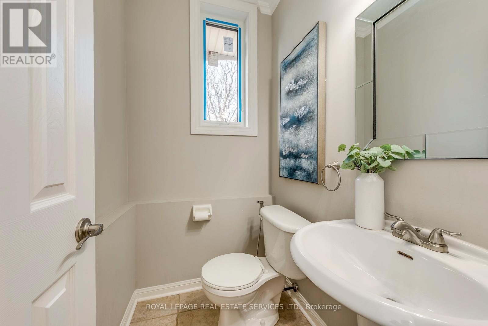2066 Broadleaf Crescent, Burlington, Ontario  L7L 6S4 - Photo 14 - W13083274