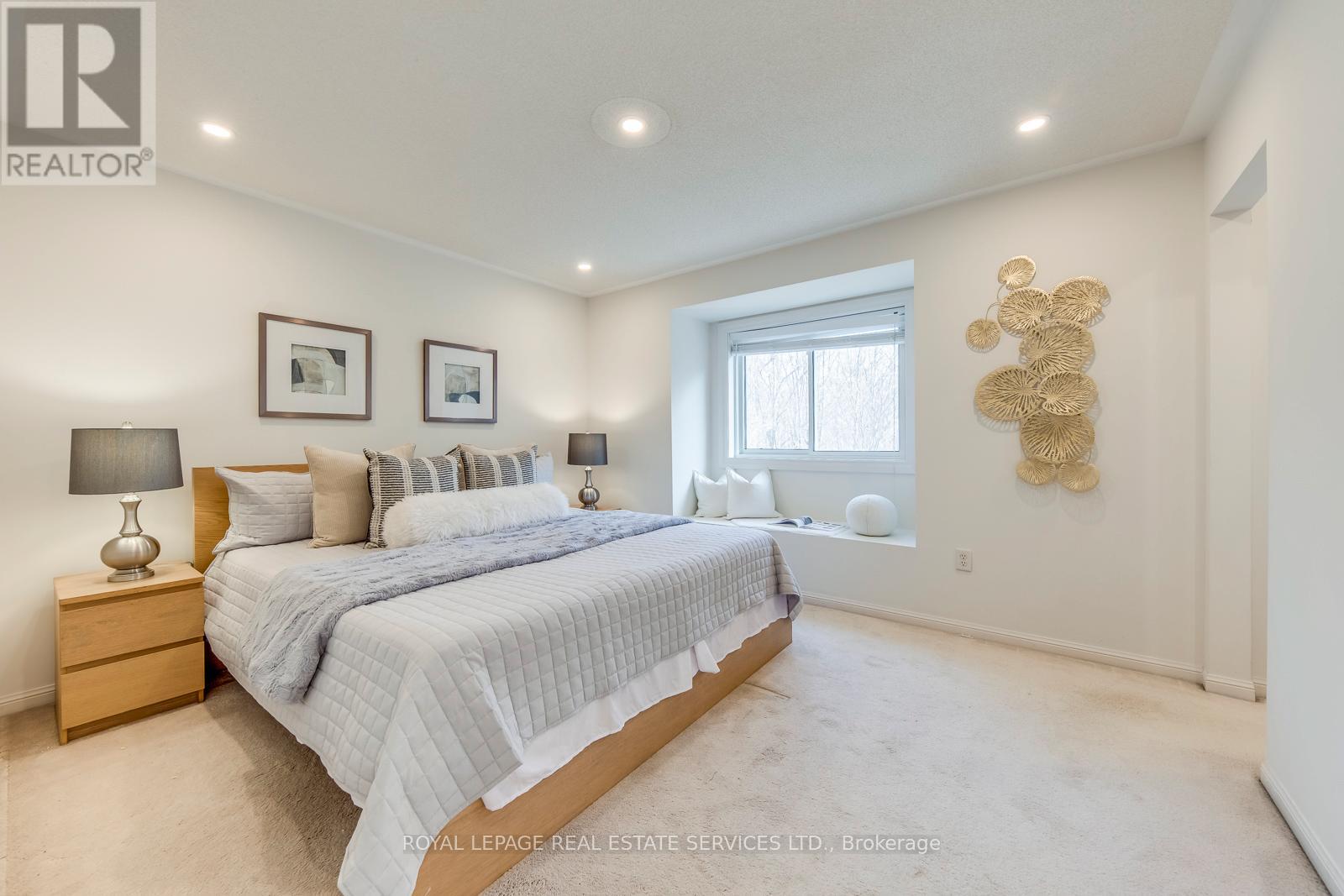 2066 Broadleaf Crescent, Burlington, Ontario  L7L 6S4 - Photo 16 - W13083274