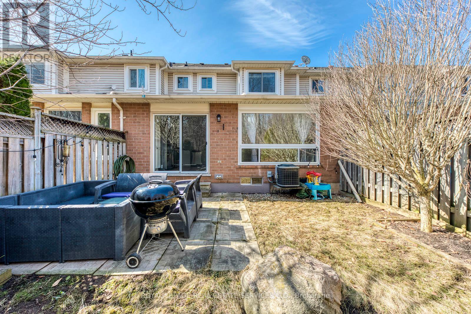 2066 Broadleaf Crescent, Burlington, Ontario  L7L 6S4 - Photo 26 - W13083274