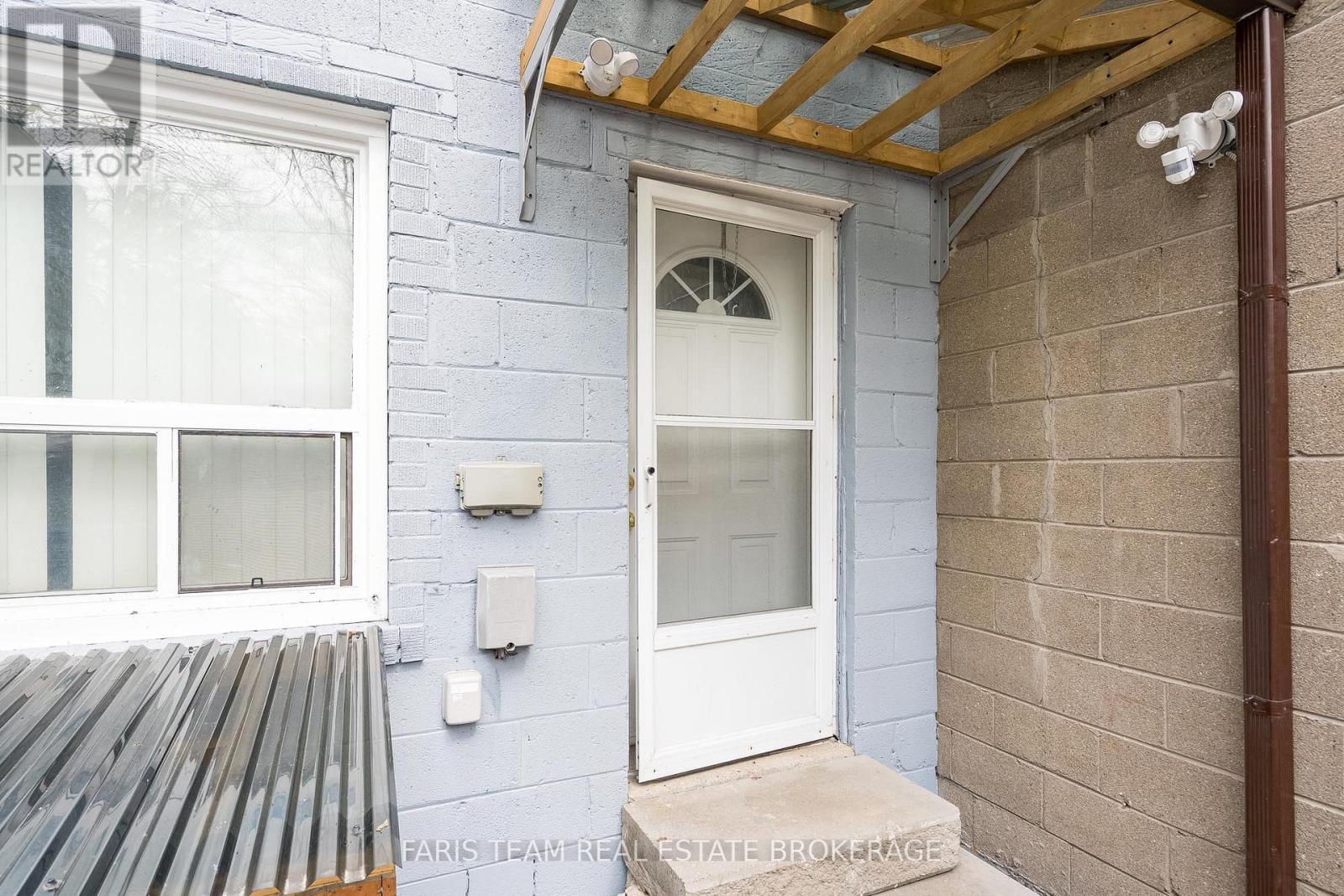267 Lakeshore Road E, Mississauga, Ontario  L5G 1G8 - Photo 11 - W13083328