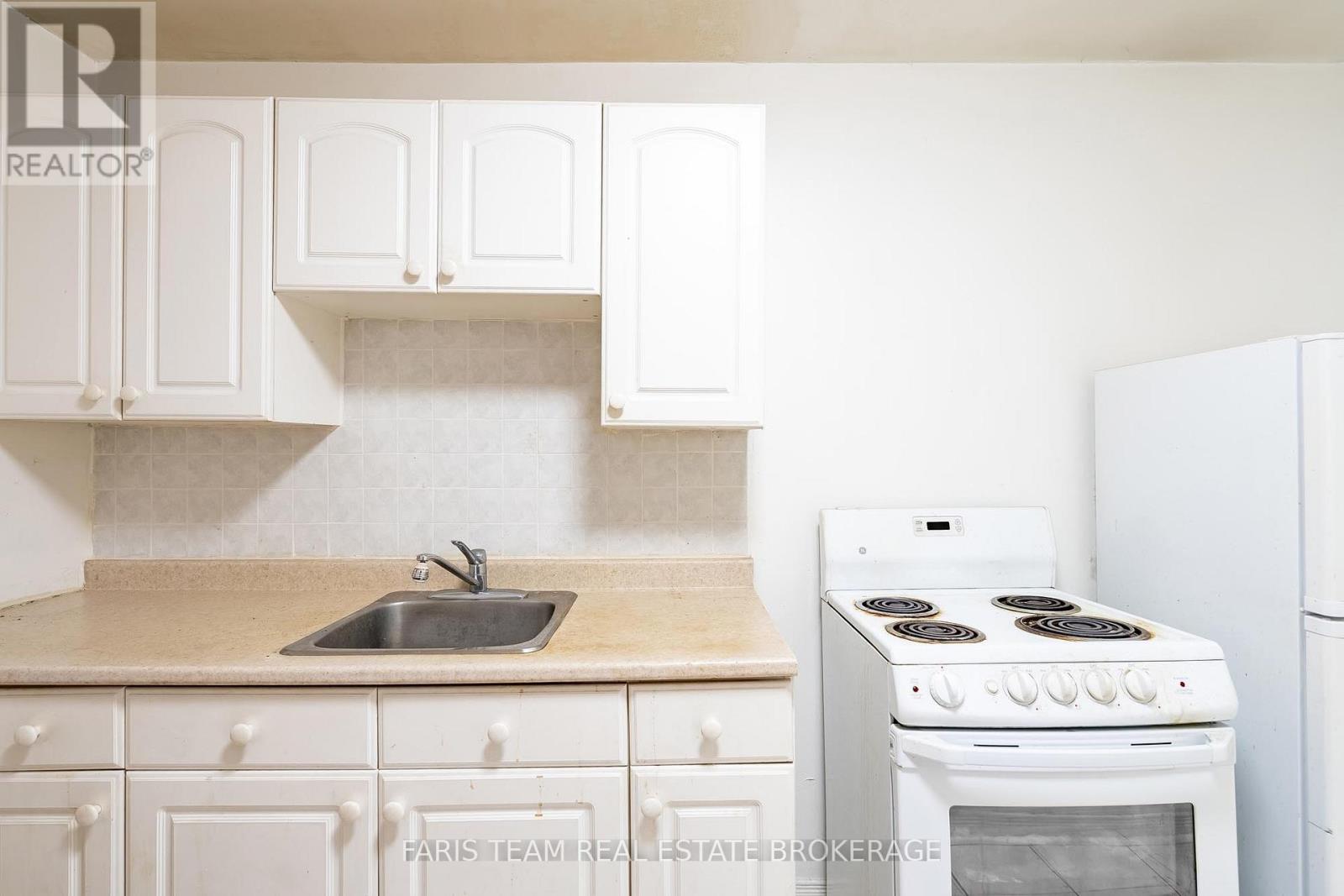 267 Lakeshore Road E, Mississauga, Ontario  L5G 1G8 - Photo 14 - W13083328