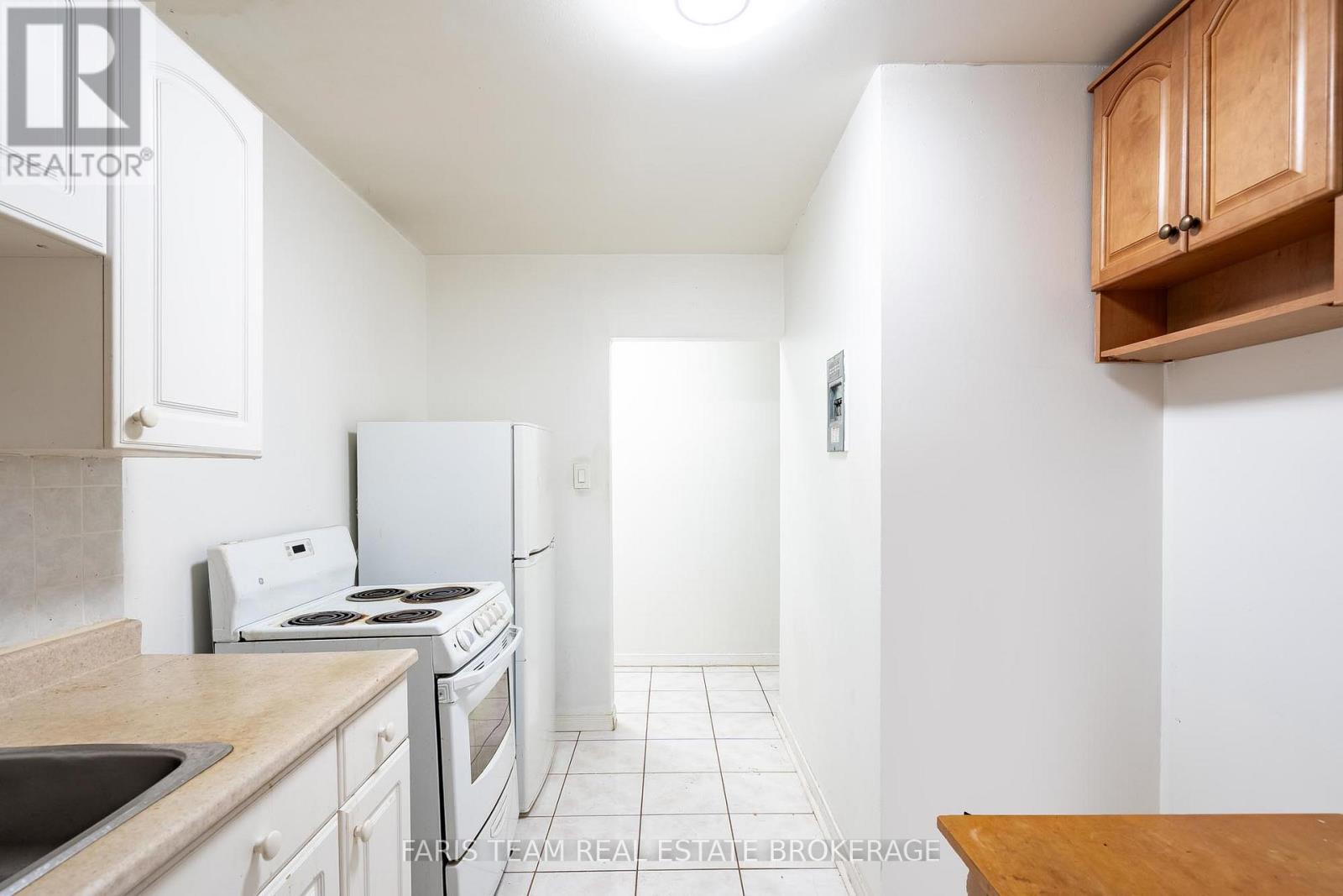 267 Lakeshore Road E, Mississauga, Ontario  L5G 1G8 - Photo 15 - W13083328