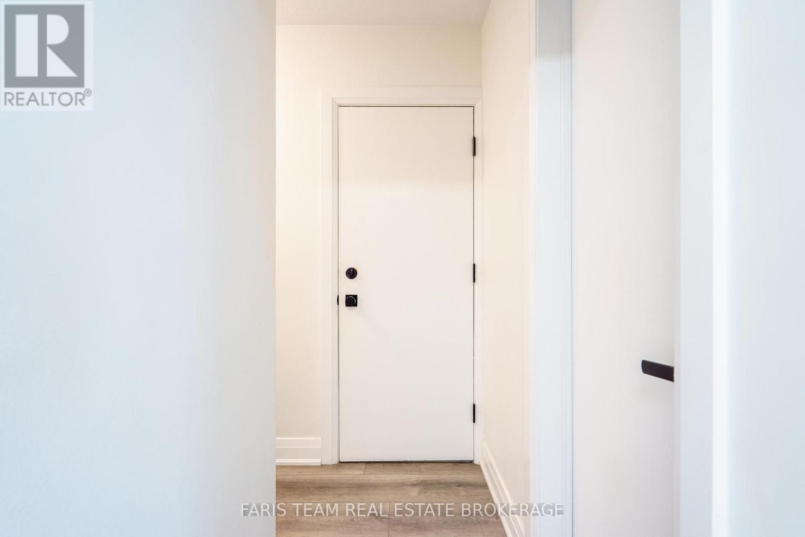 267 Lakeshore Road E, Mississauga, Ontario  L5G 1G8 - Photo 22 - W13083328