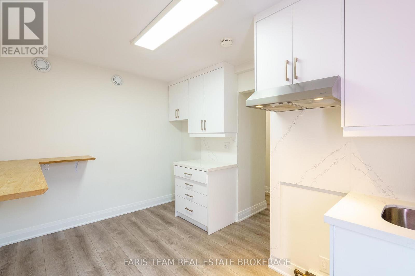 267 Lakeshore Road E, Mississauga, Ontario  L5G 1G8 - Photo 24 - W13083328