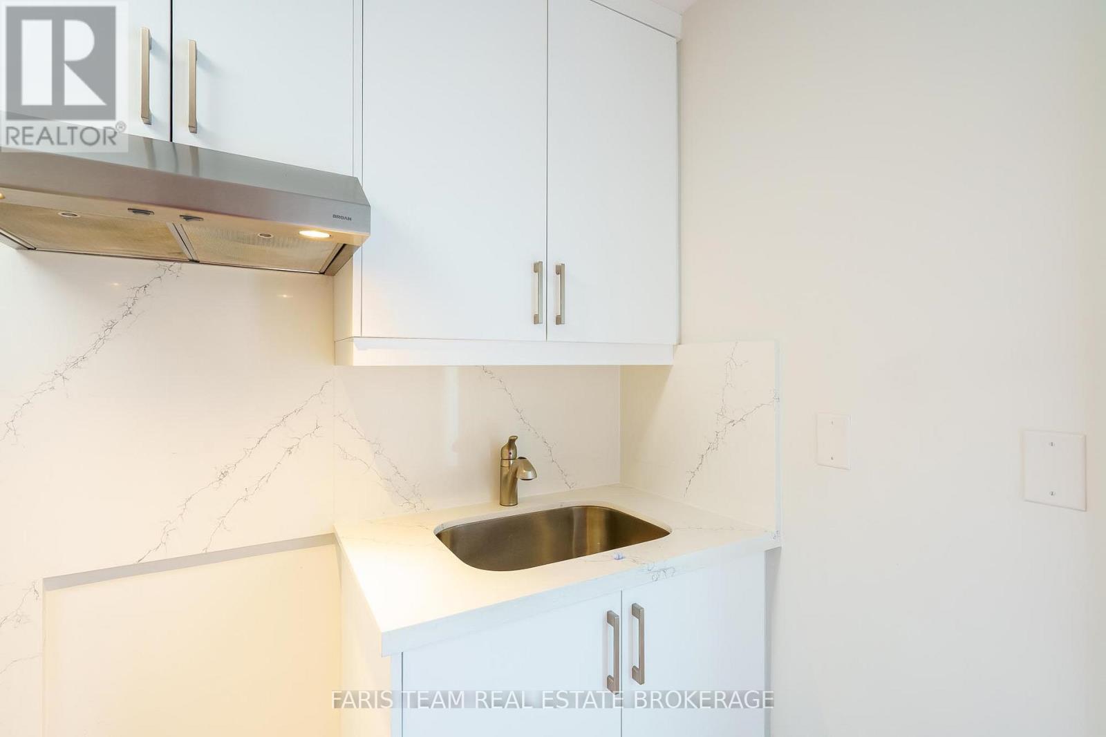 267 Lakeshore Road E, Mississauga, Ontario  L5G 1G8 - Photo 25 - W13083328