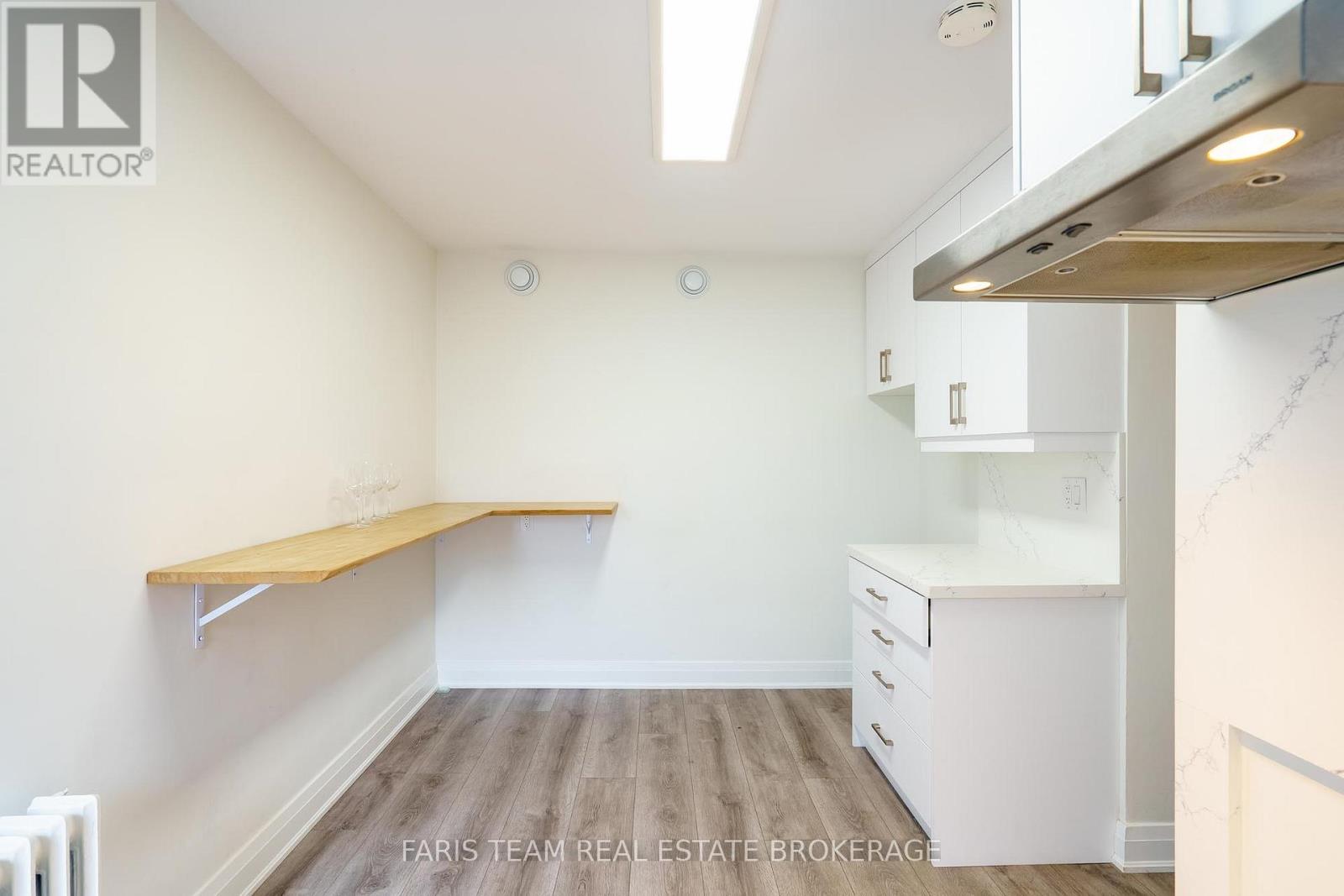 267 Lakeshore Road E, Mississauga, Ontario  L5G 1G8 - Photo 26 - W13083328