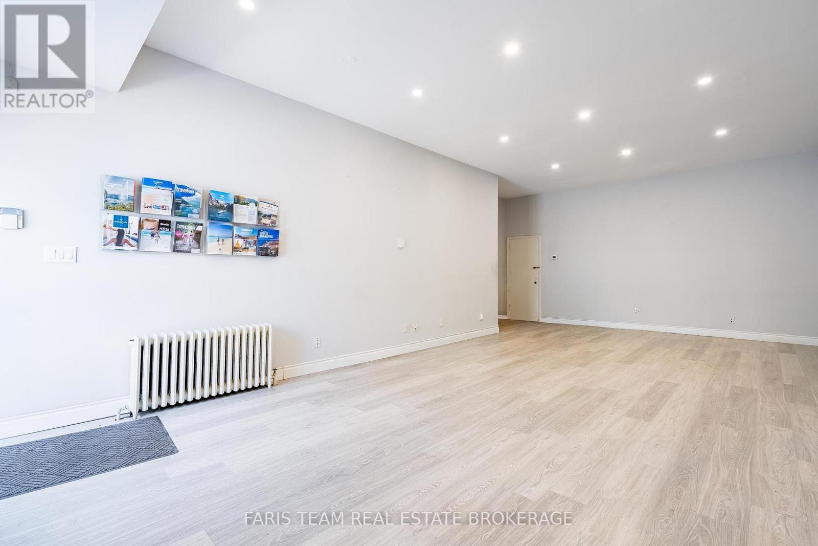 267 Lakeshore Road E, Mississauga, Ontario  L5G 1G8 - Photo 4 - W13083328