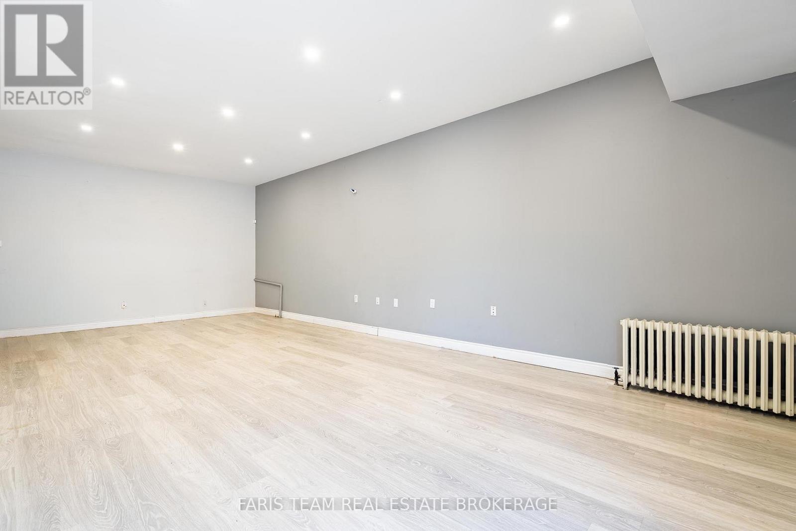 267 Lakeshore Road E, Mississauga, Ontario  L5G 1G8 - Photo 5 - W13083328