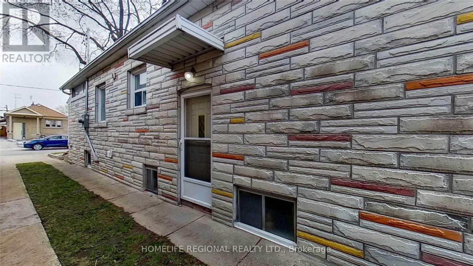 22 Criscoe Street, Toronto, Ontario  M6N 3Y9 - Photo 35 - W13083404