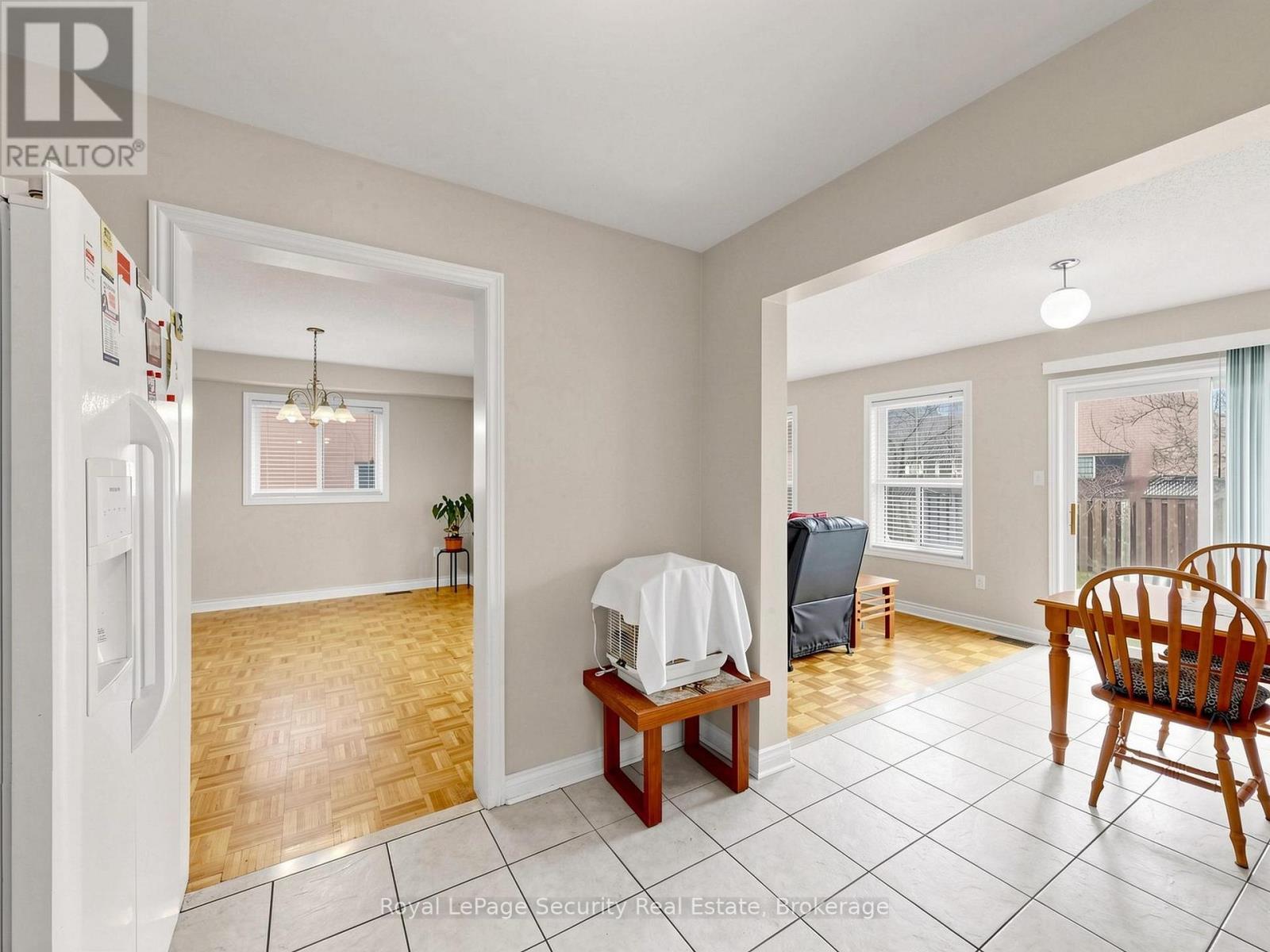 21 Fallstar Crescent, Brampton, Ontario  L7A 2J5 - Photo 18 - W13083408