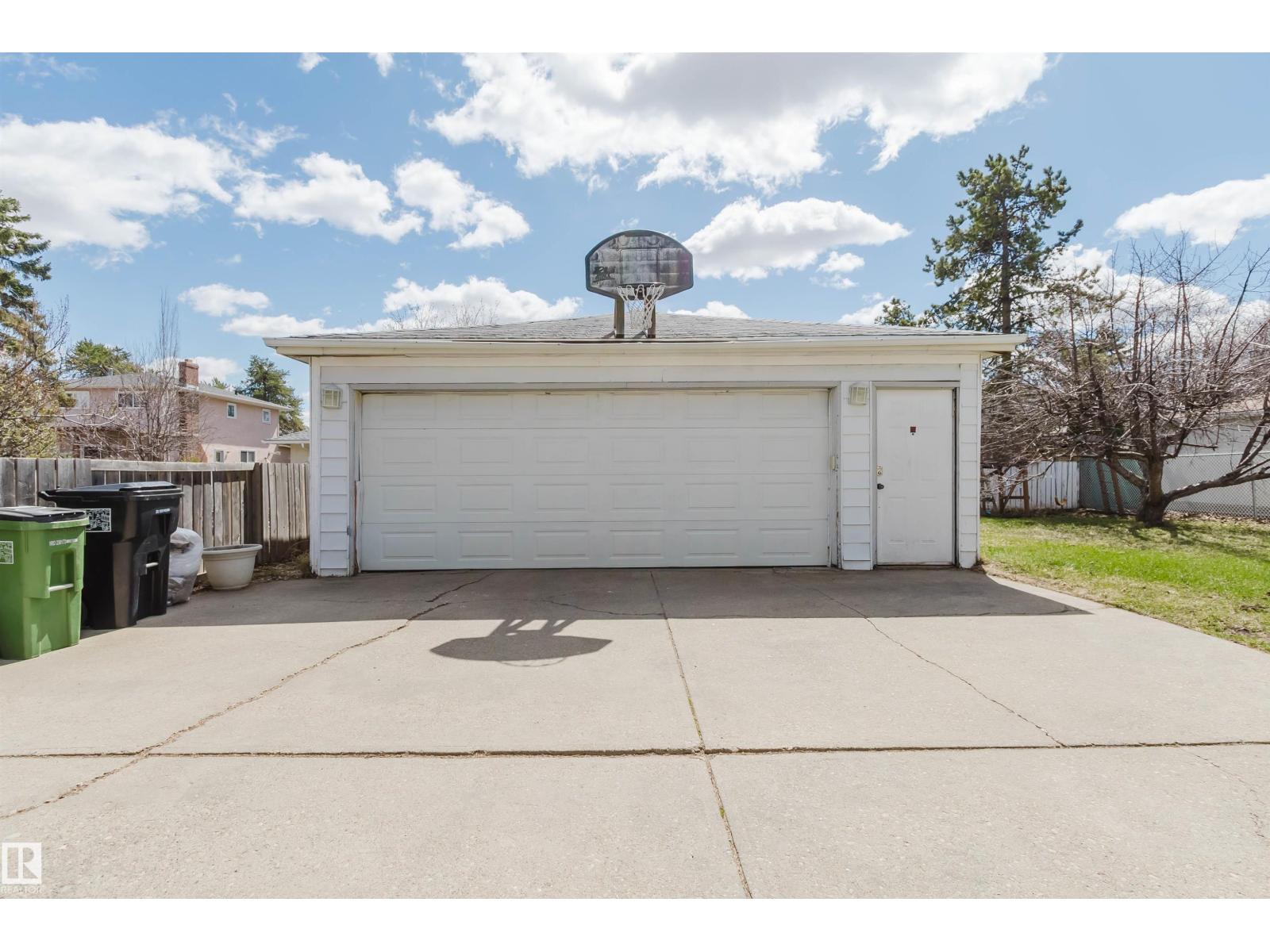 10519 36a Av NW, Edmonton, Alberta  T6J 2H7 - Photo 38 - E4485432