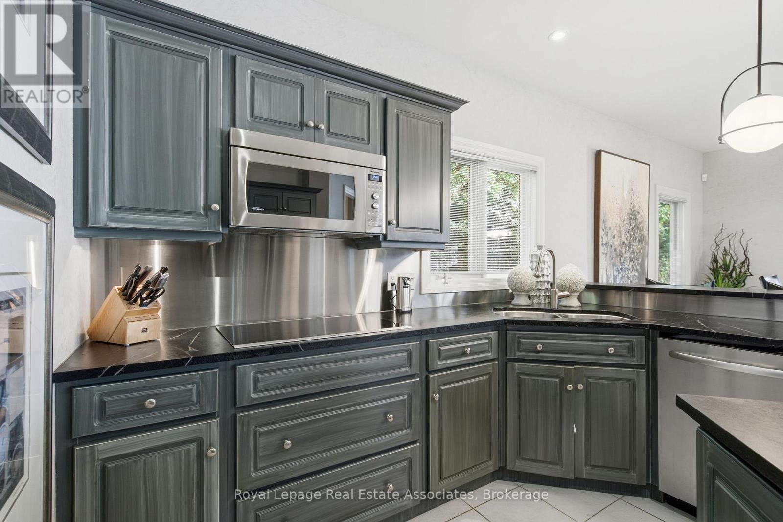 7 Appaloosa Trail, Hamilton, Ontario  L0R 1H3 - Photo 15 - X13083186