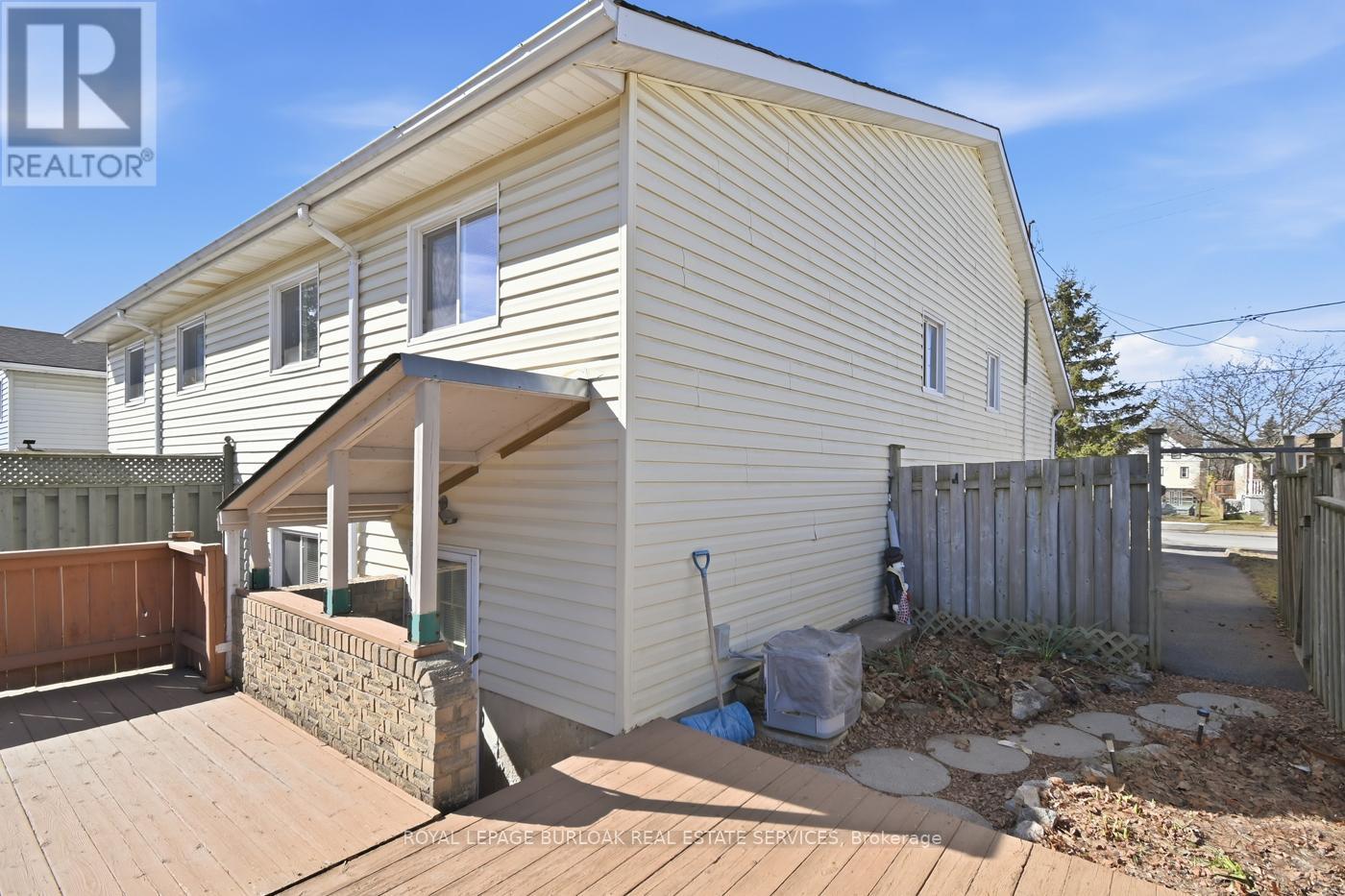 LOWER - 113 COMMERCIAL STREET, Welland, Ontario