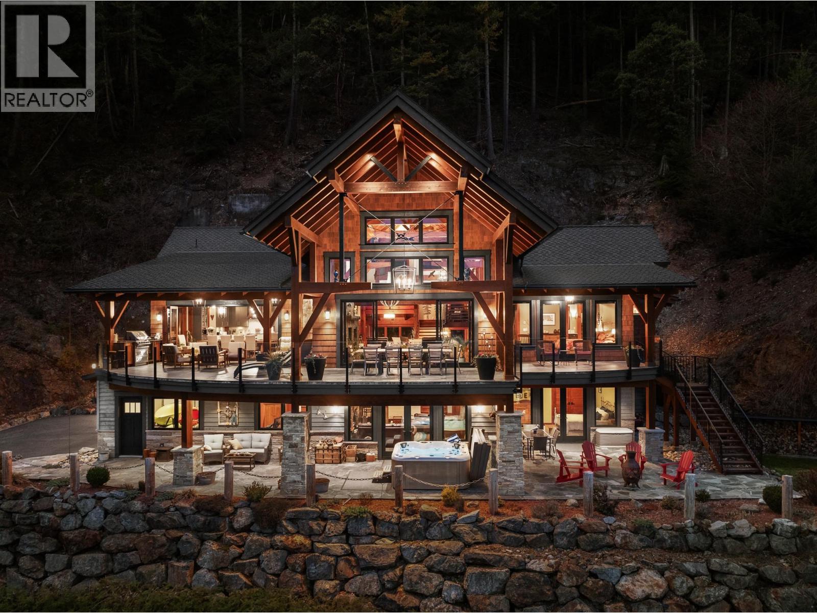 800 Taylor Road, Bowen Island, British Columbia  V0N 1G1 - Photo 2 - R3096946