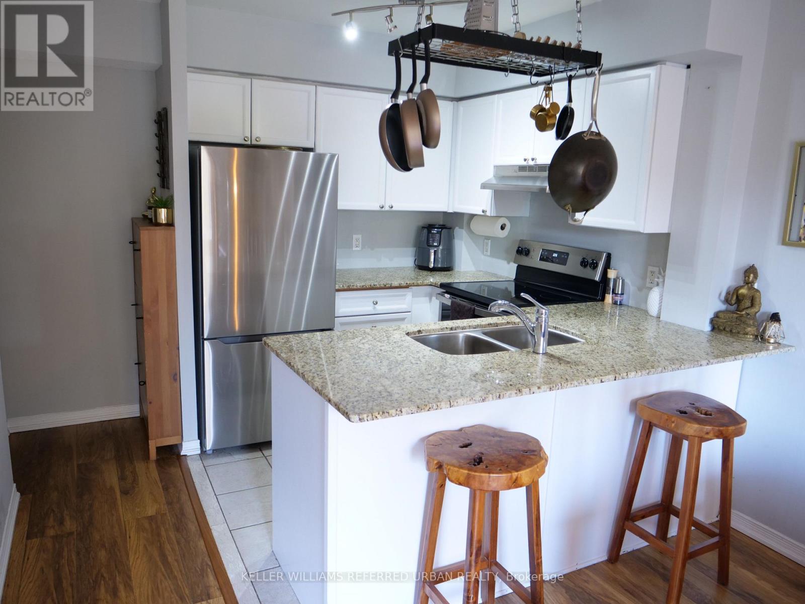 210 - 12 Sudbury Street, Toronto, Ontario  M6J 3W7 - Photo 2 - C13082872