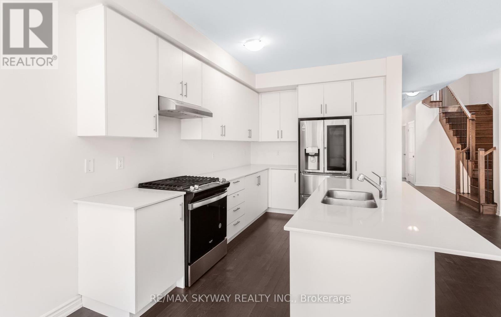 146 Shepherd Drive, Barrie, Ontario  L9J 0P9 - Photo 11 - S13041950
