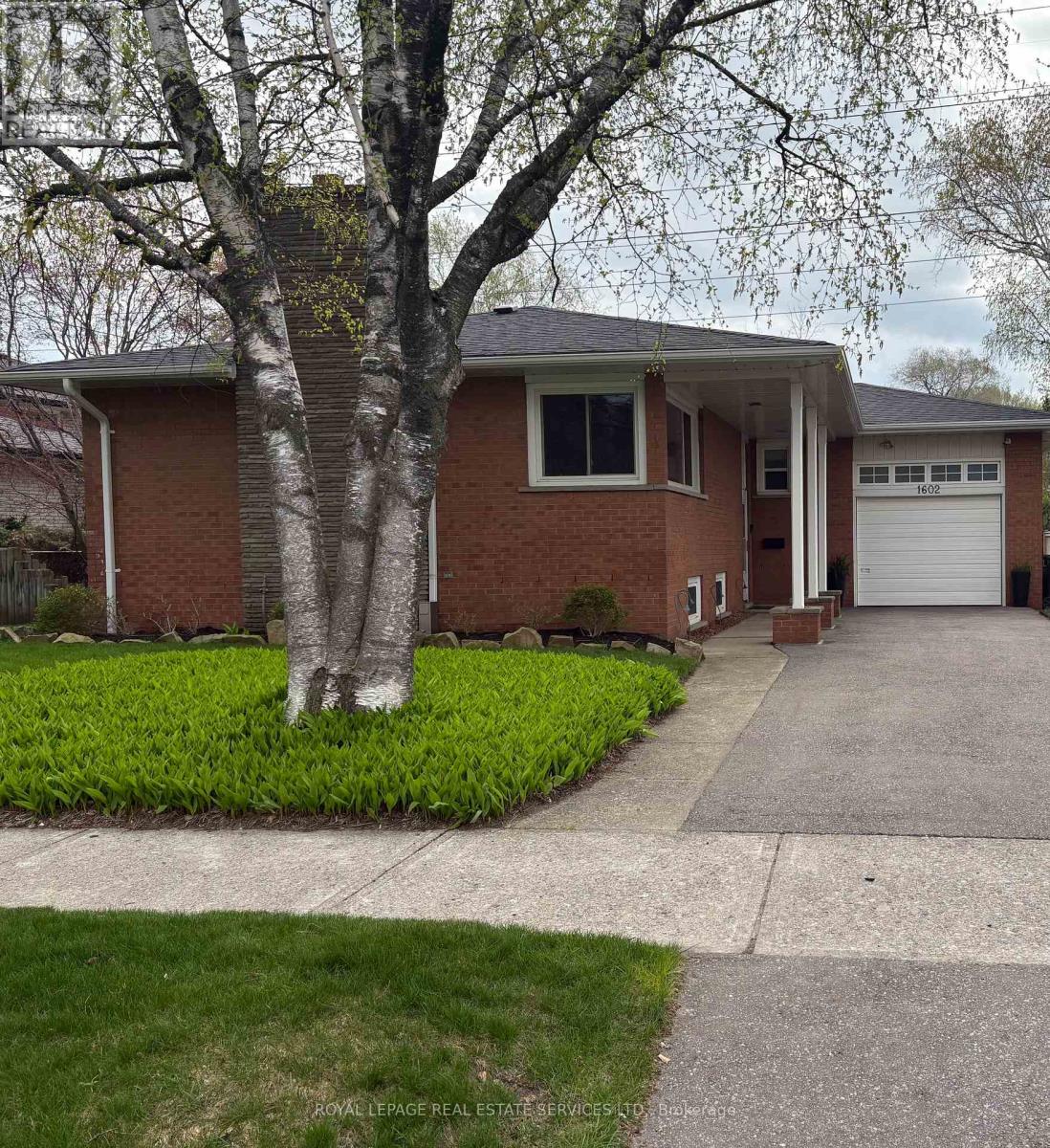 1602 CARLETTA DRIVE, Mississauga, Ontario