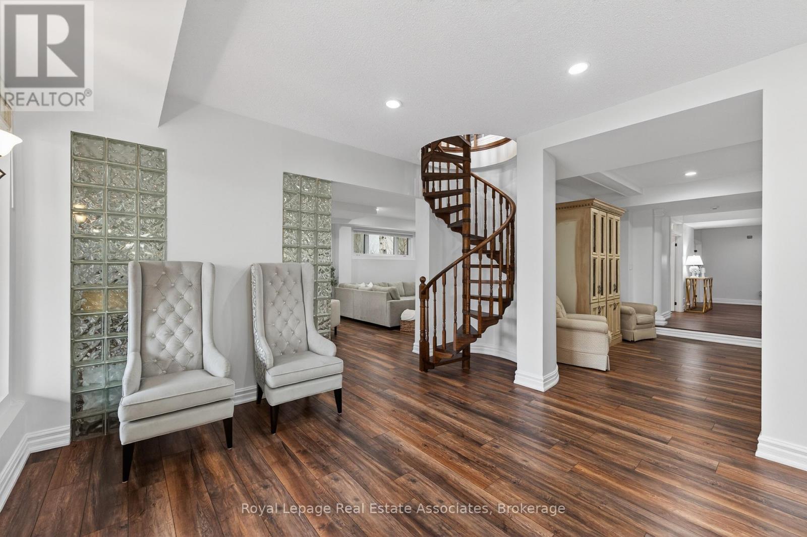 12 Westmount Park Road, Toronto, Ontario  M9P 1R5 - Photo 37 - W13078768
