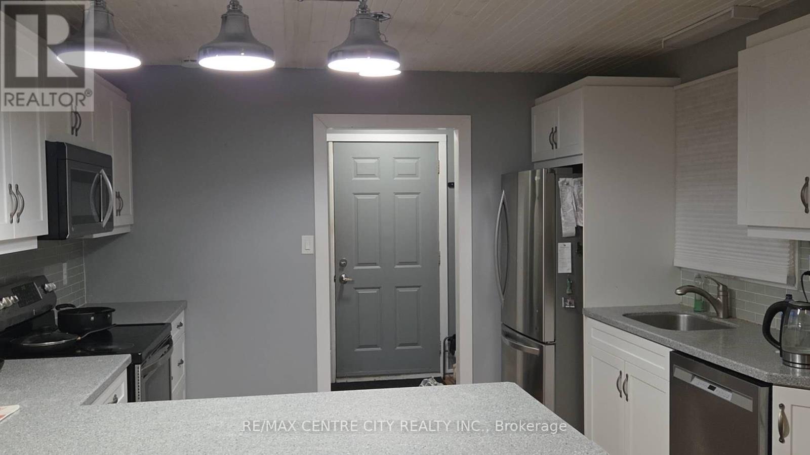 1274 DELPHI ROAD, London East, Ontario