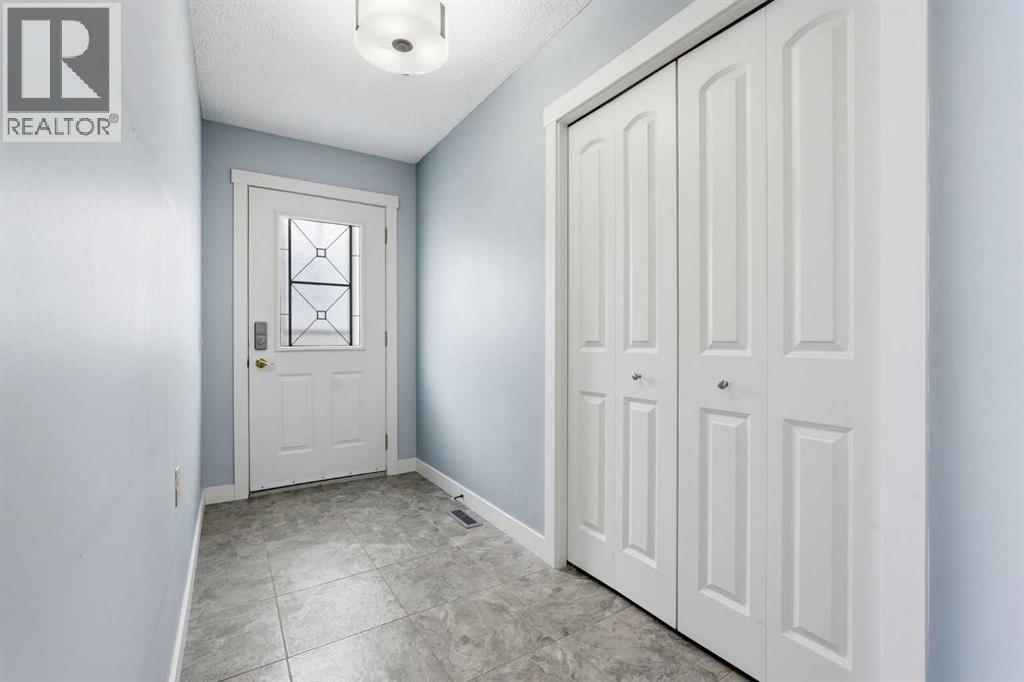 38 Woodside Close, Airdrie, Alberta  T4B 2C8 - Photo 5 - A2307800