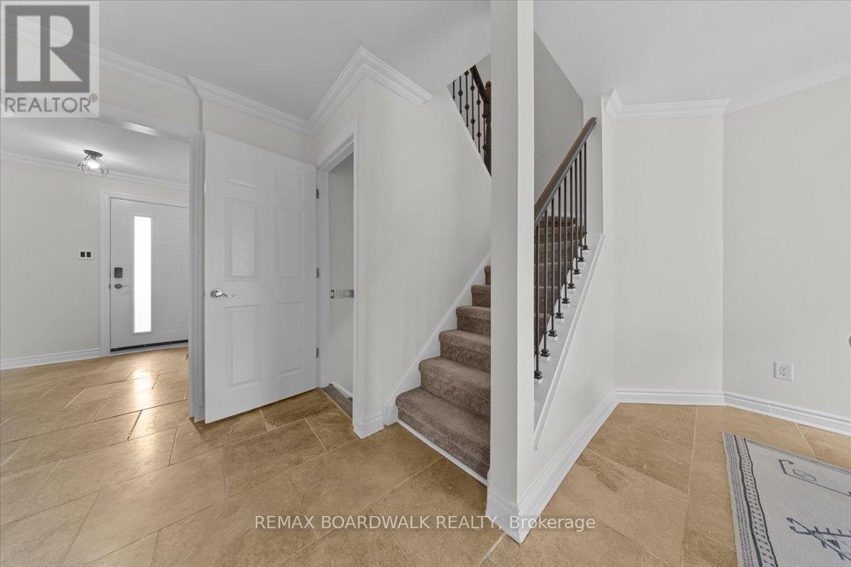 407 Sanderling Court, Ottawa, Ontario  K1E 2V5 - Photo 15 - X13083430