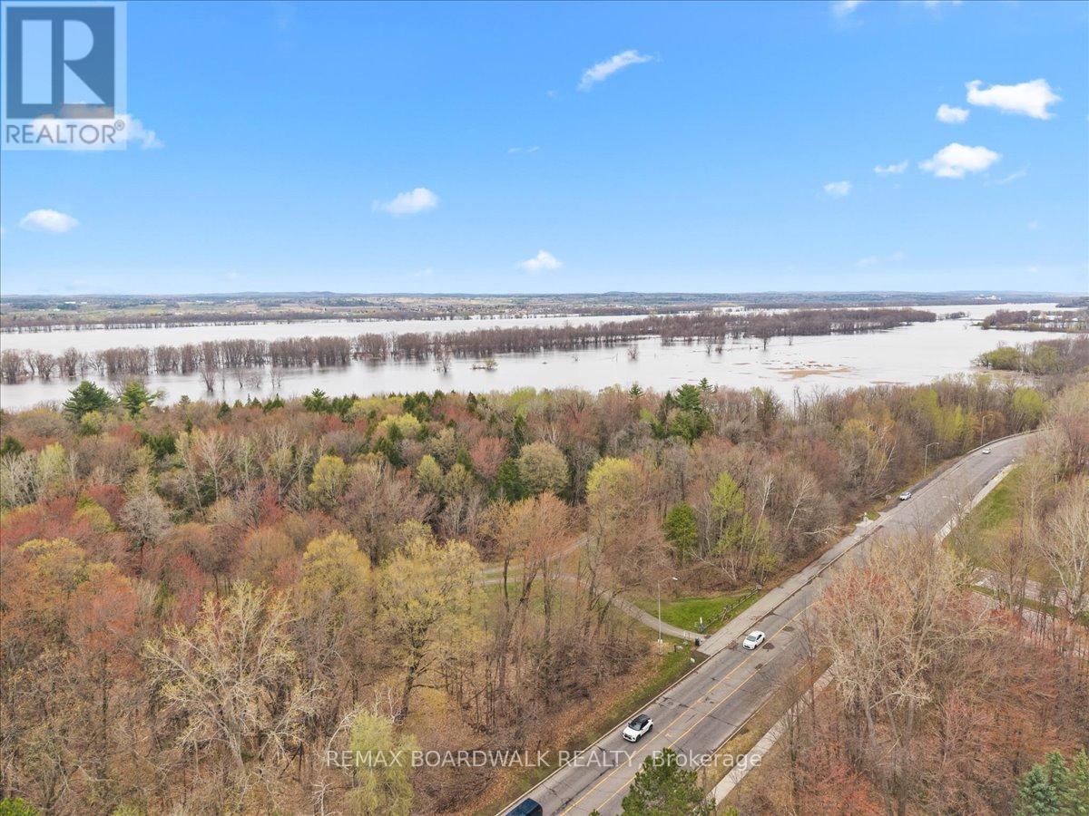 407 Sanderling Court, Ottawa, Ontario  K1E 2V5 - Photo 42 - X13083430