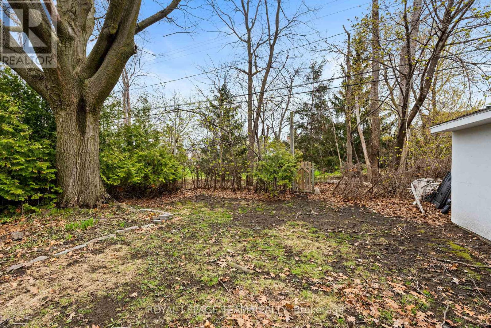 873 Smyth Road, Ottawa, Ontario  K1G 1P4 - Photo 39 - X13083488