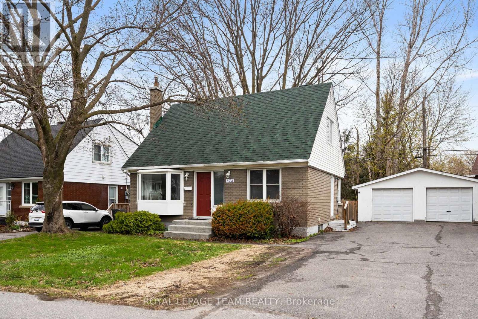 873 Smyth Road, Ottawa, Ontario  K1G 1P4 - Photo 4 - X13083488