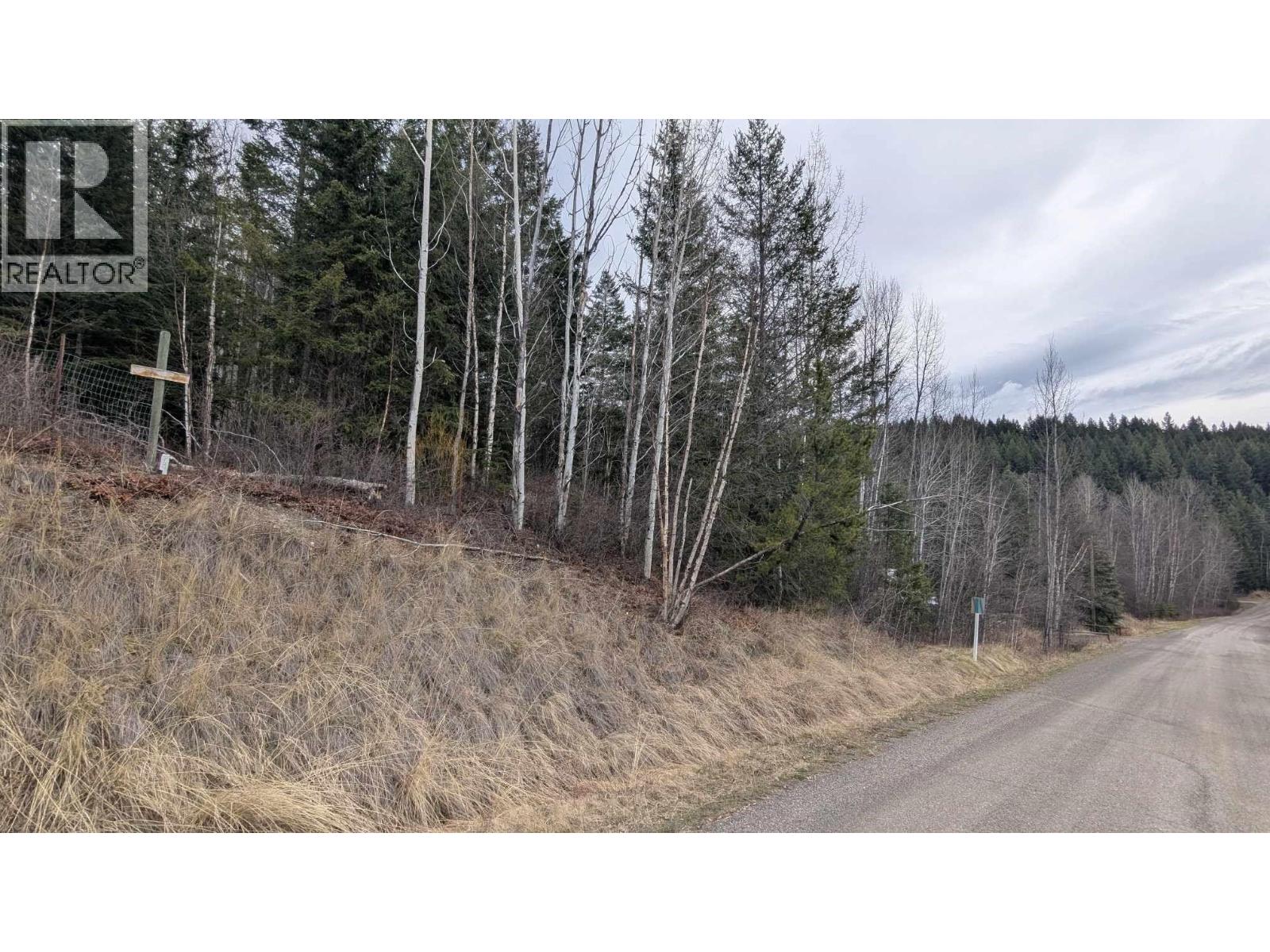 12 SUMMIT ROAD, Canim Lake, British Columbia