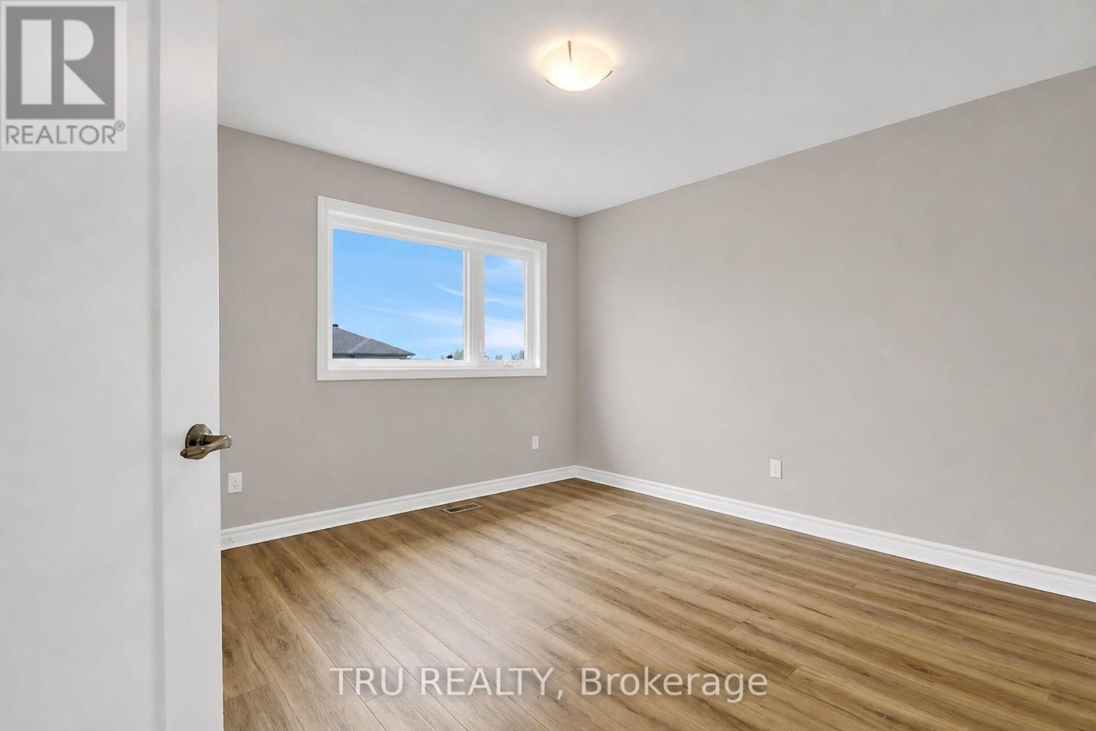 83 Douglas Brown Way, Arnprior, Ontario  K7S 0K1 - Photo 34 - X12848512