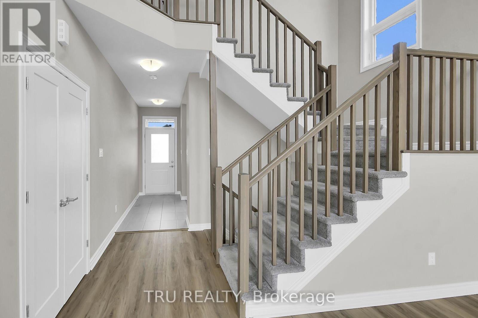 83 Douglas Brown Way, Arnprior, Ontario  K7S 0K1 - Photo 4 - X12848512