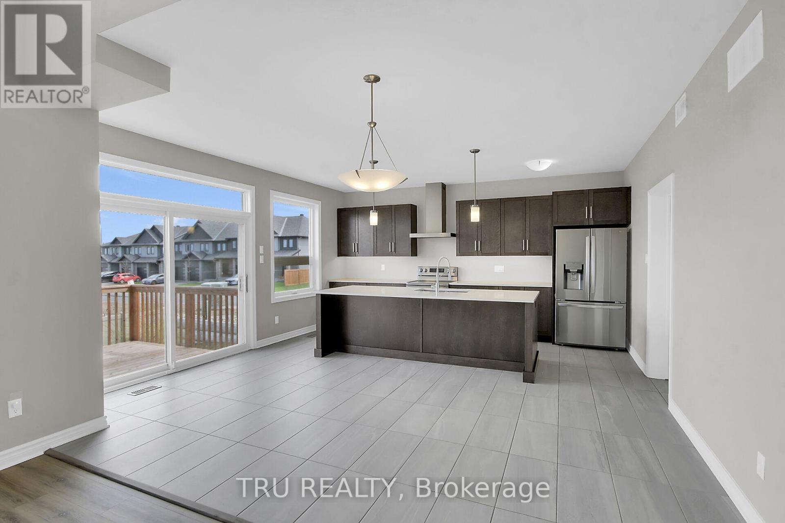 83 Douglas Brown Way, Arnprior, Ontario  K7S 0K1 - Photo 7 - X12848512