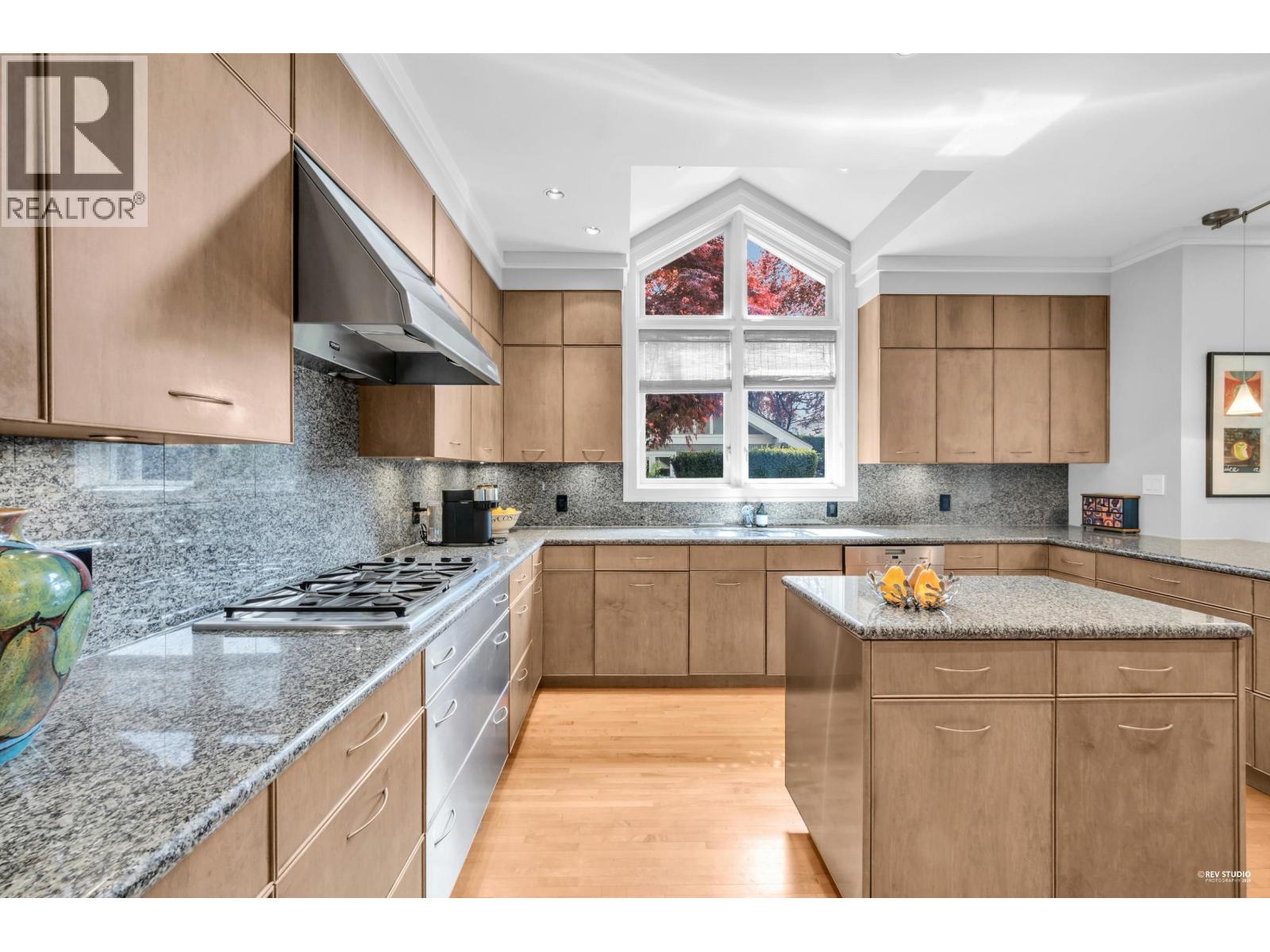 2722 W 31st Avenue, Vancouver, British Columbia  V6L 2A1 - Photo 12 - R3119356