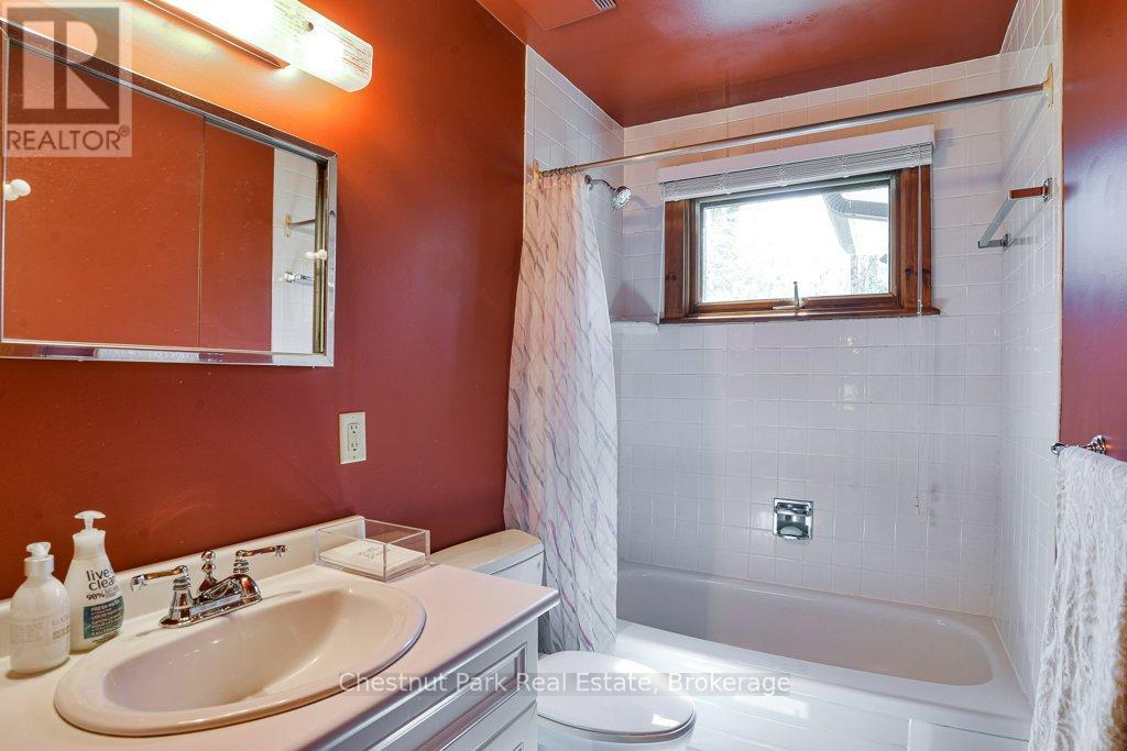 1124 Sunset Bay Road, Muskoka Lakes, Ontario  P0B 1J0 - Photo 20 - X13083574