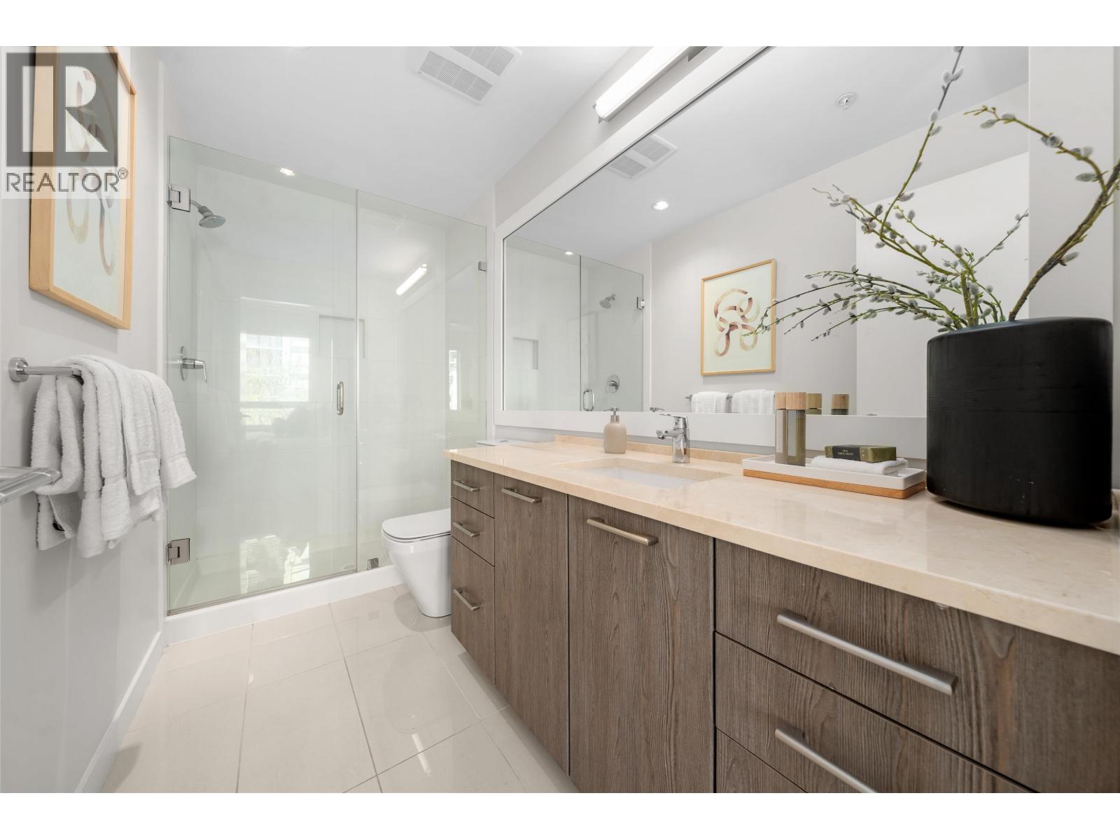 301 123 W 1st Street, North Vancouver, British Columbia  V7M 0E5 - Photo 11 - R3119386