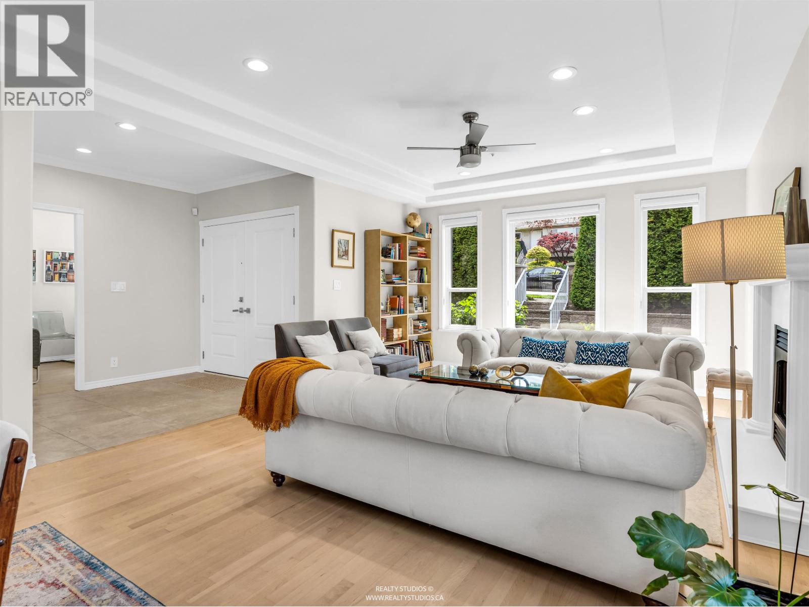 627 E 30th Avenue, Vancouver, British Columbia  V5V 2V7 - Photo 3 - R3119359