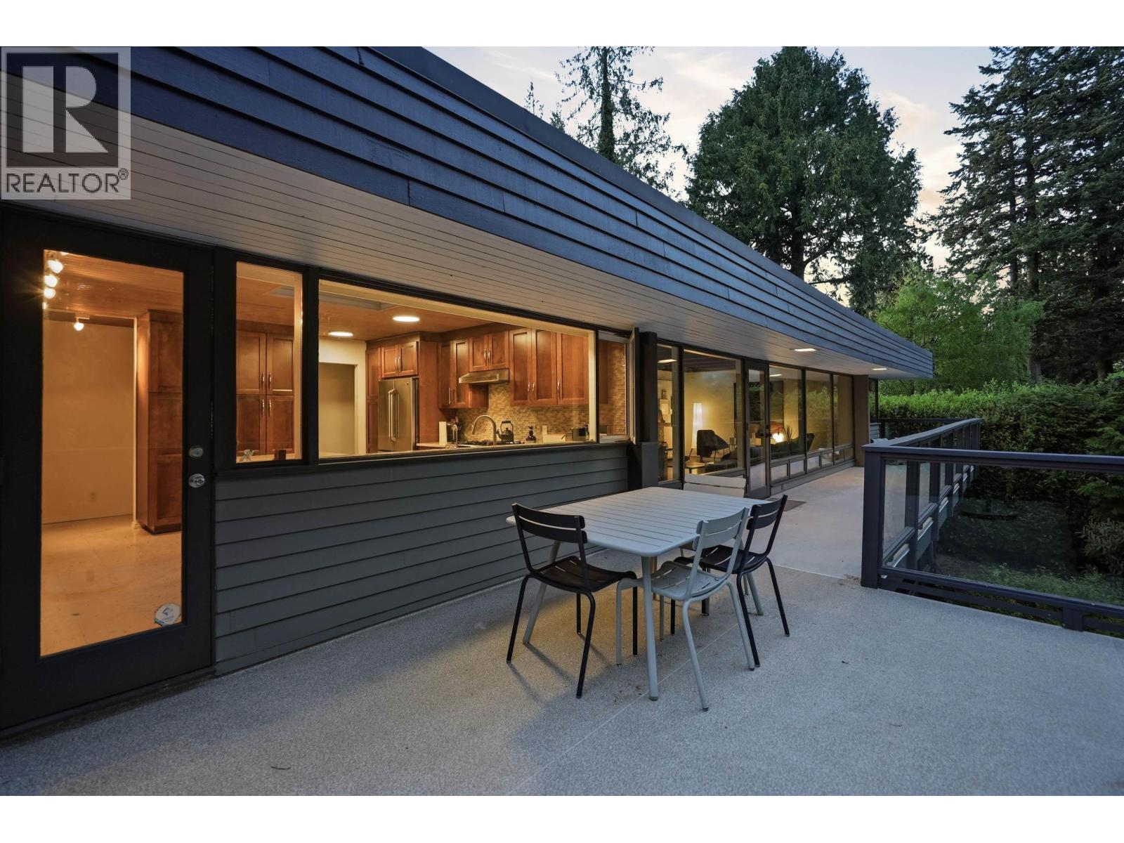 6240 Summit Avenue, West Vancouver, British Columbia  V7W 1Y2 - Photo 16 - R3119361