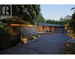 6240 SUMMIT AVENUE, West Vancouver, British Columbia