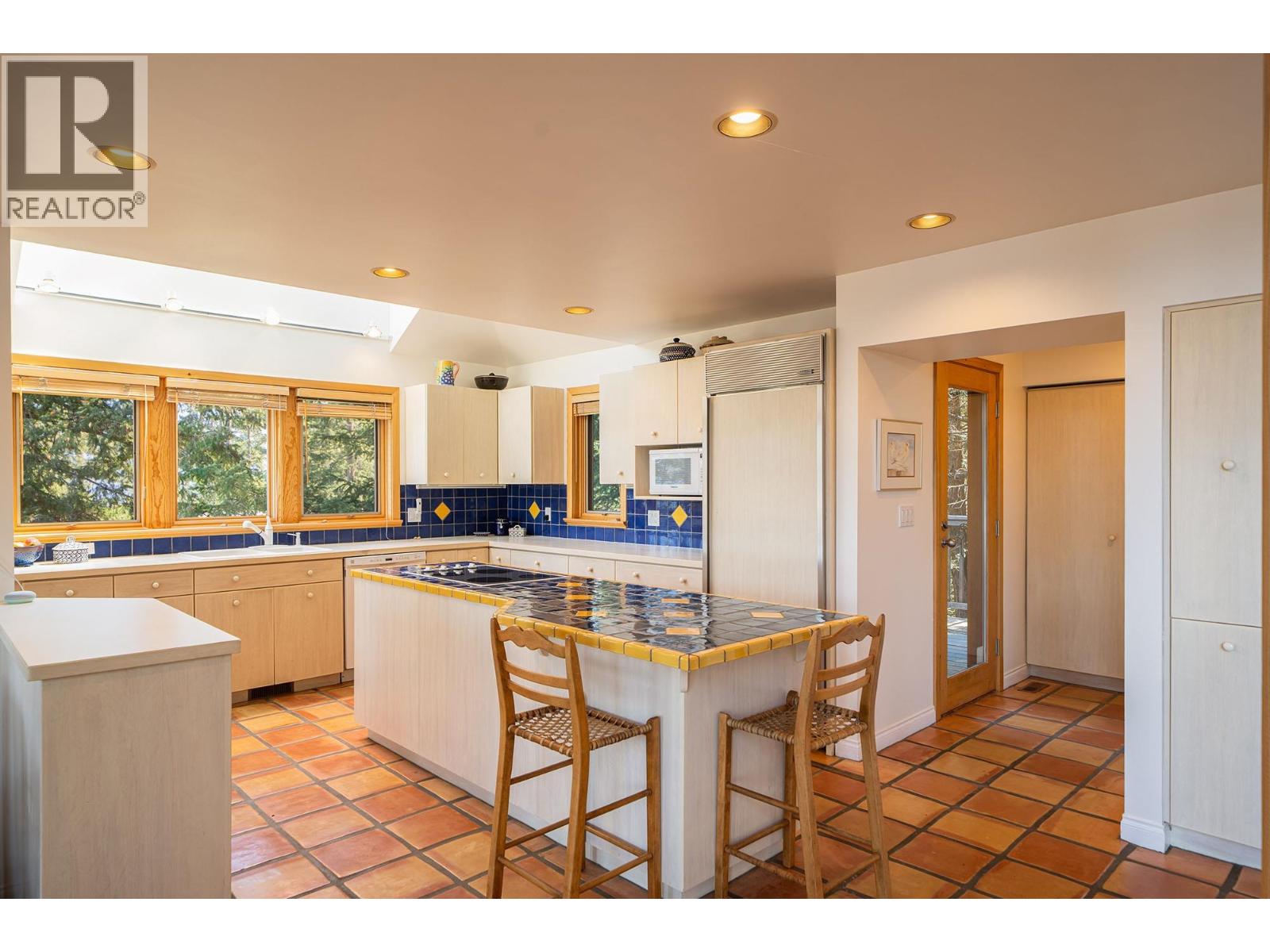 520 Smugglers Cove Road, Bowen Island, British Columbia  V0N 1G1 - Photo 16 - R3119397