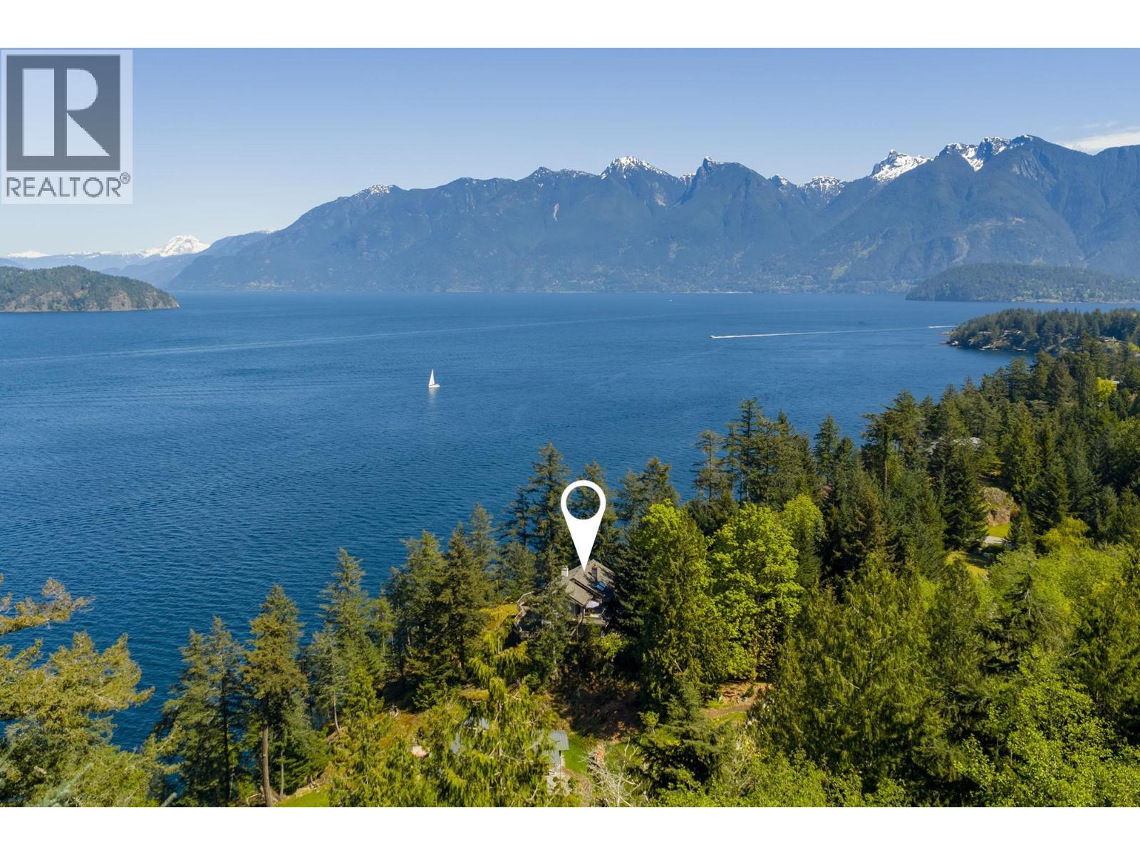 520 Smugglers Cove Road, Bowen Island, British Columbia  V0N 1G1 - Photo 2 - R3119397