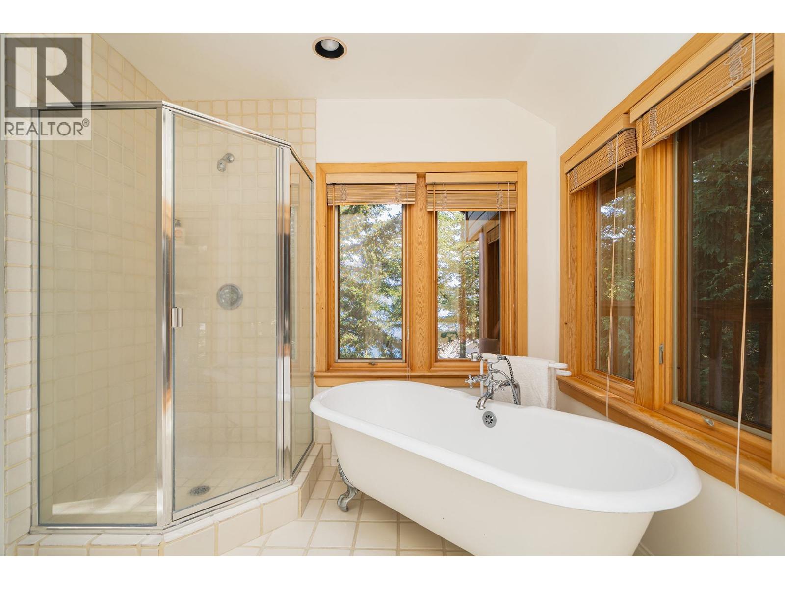 520 Smugglers Cove Road, Bowen Island, British Columbia  V0N 1G1 - Photo 26 - R3119397