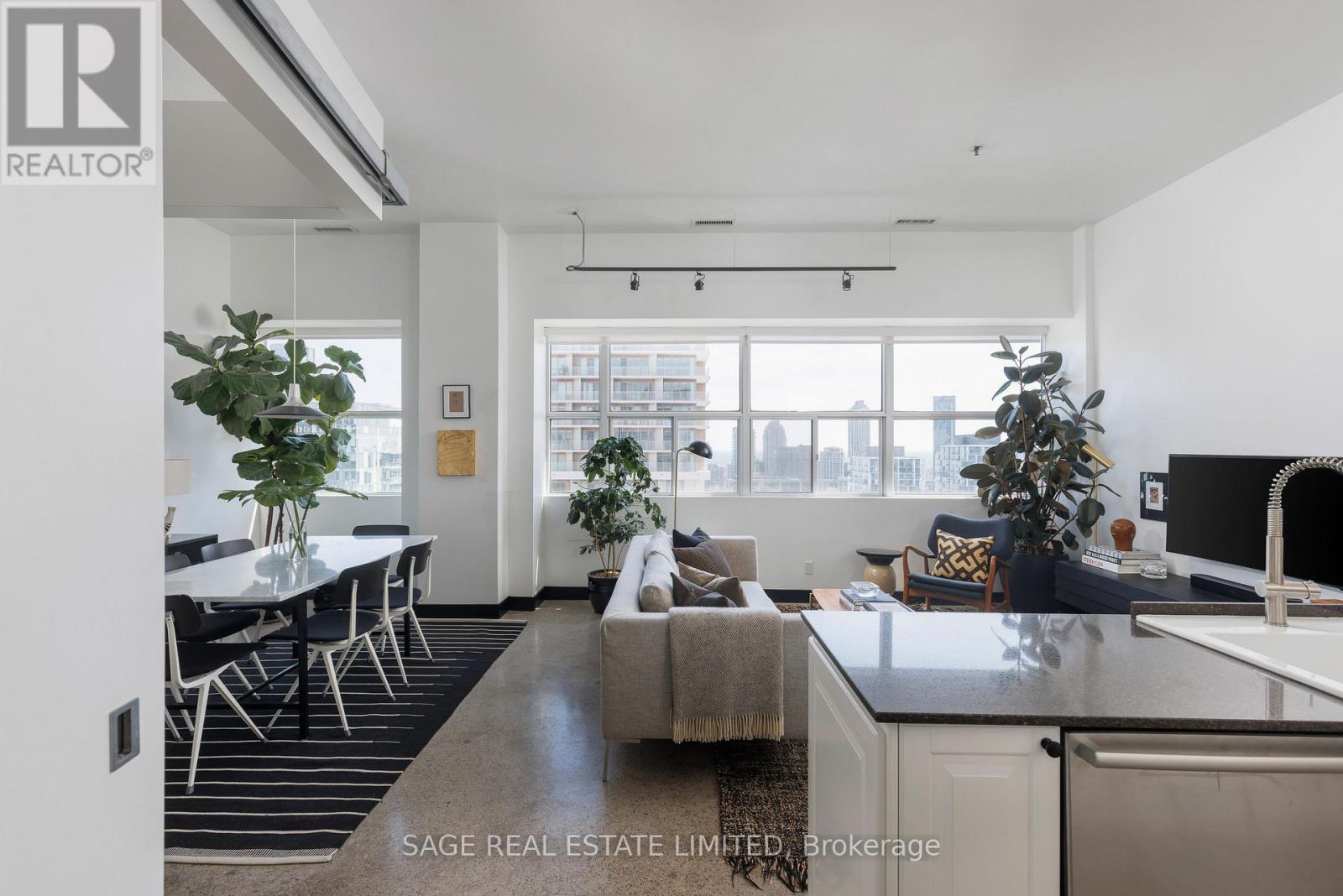 1112 - 700 KING STREET W, Toronto, Ontario